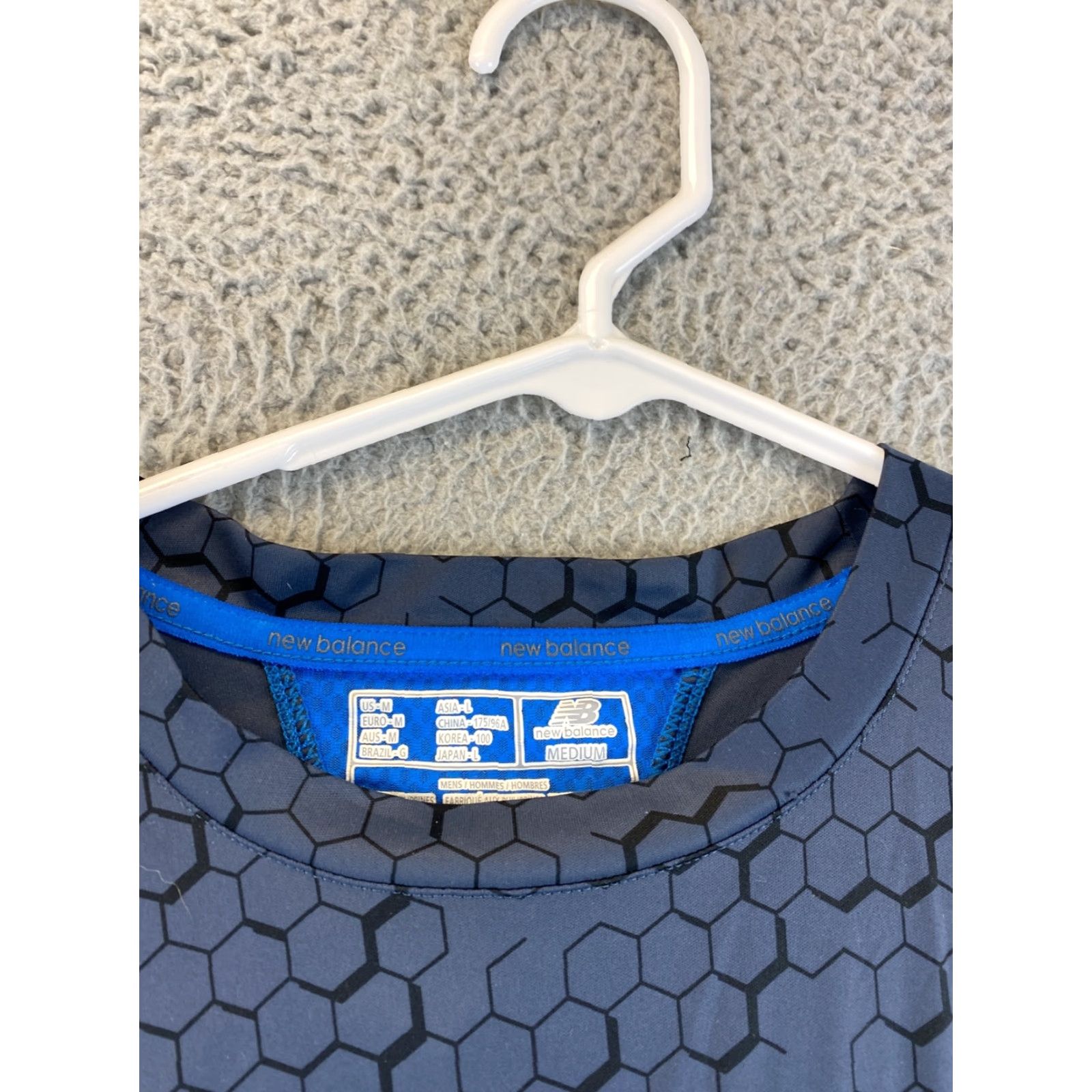 New Balance NEW BALANCE Shirt Adult M Blue Short Sleeve Gym Workout Mens 91-23 Blue Breathable Activewear Shirt Mens M Size US M / EU 48-50 / 2 - 4 Thumbnail