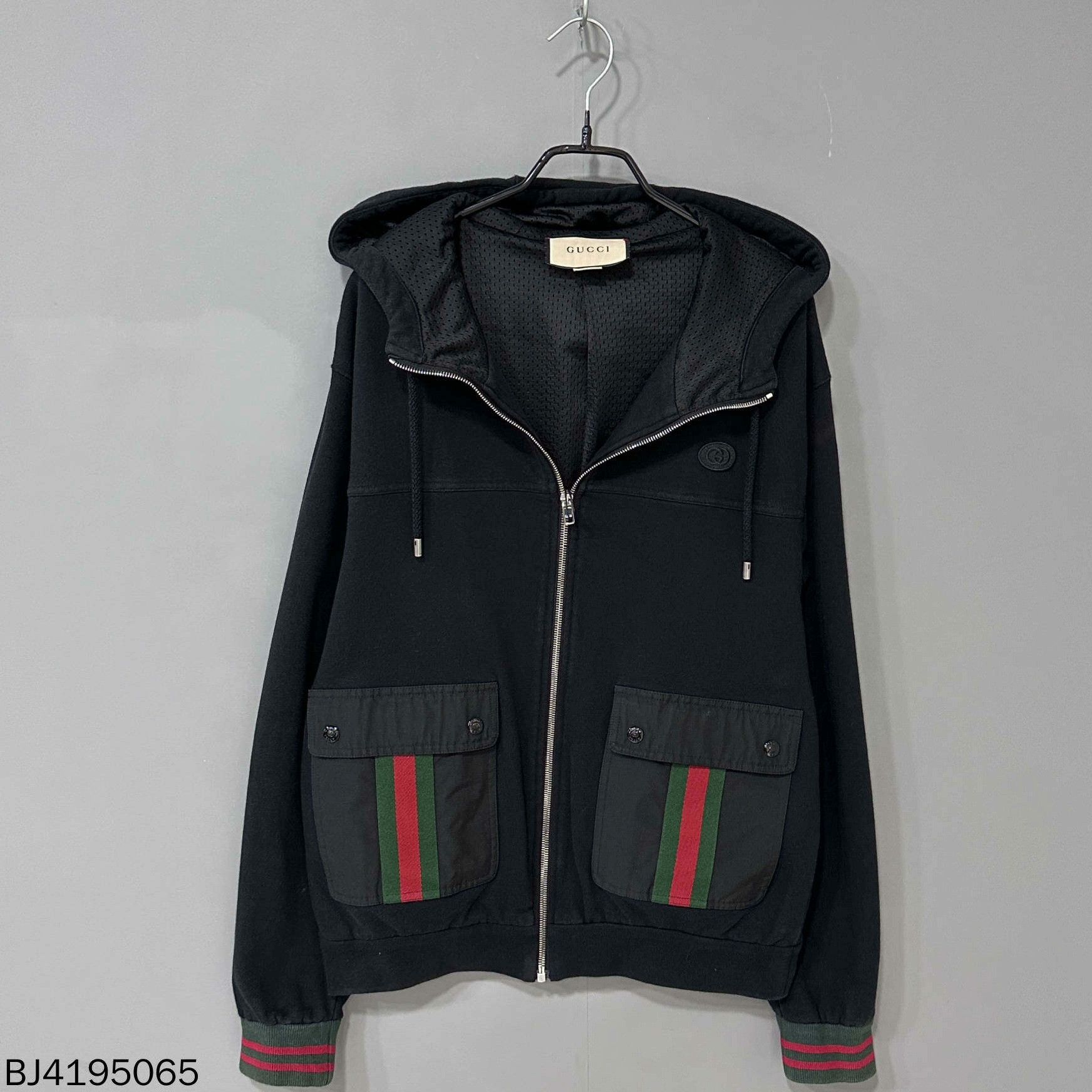 Gucci Gucci Black Jacket M Women Size M / US 6-8 / IT 42-44 - 1 Thumbnail
