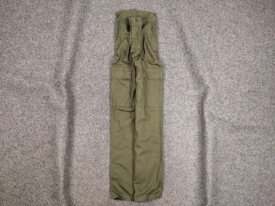 Japanese Brand Vintage 90's Japanese Baggy Cargo Pants Y2K Hype Style Size US 32 / EU 48 - 1 Thumbnail