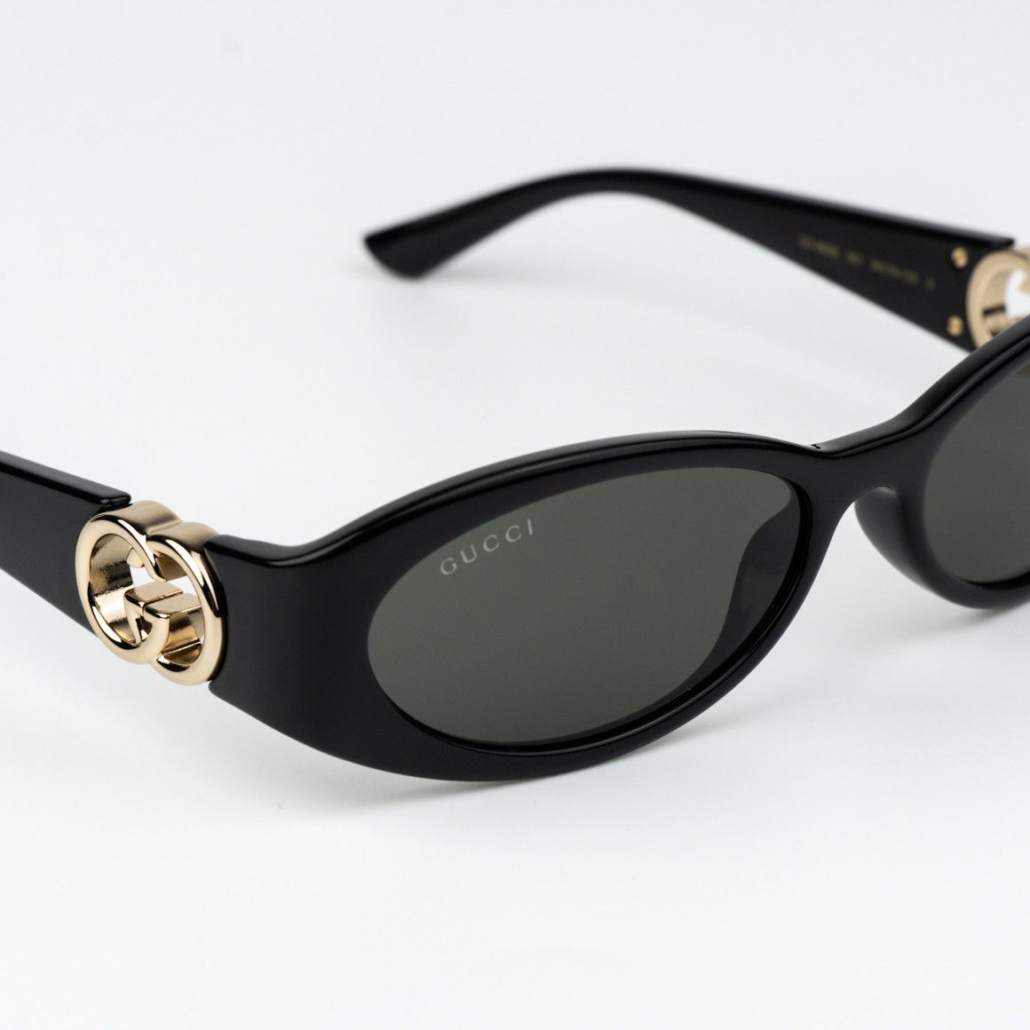 Gucci Gucci Women Sunglasses Oval GG1660S 001 BRAND NEW Size ONE SIZE - 8 Thumbnail