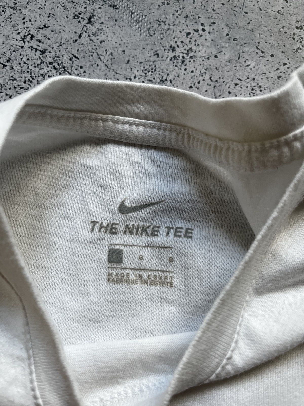 Vintage Vintage Nike England Football T-shirt Big Logo Soccer Tee Y2K Size US L / EU 52-54 / 3 - 6 Thumbnail