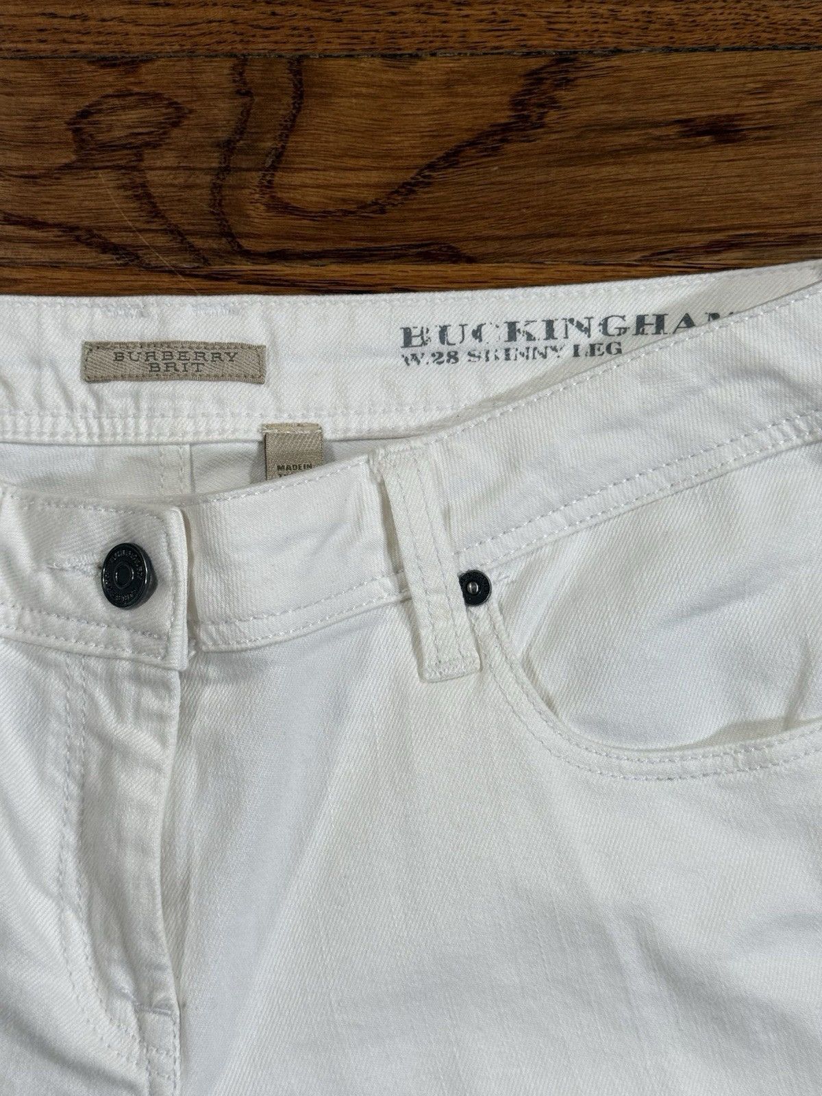 Burberry NWT Men’s Burberry Brit Buckingham White Capri Pants Sz 28 Size US 28 / EU 44 - 2 Thumbnail