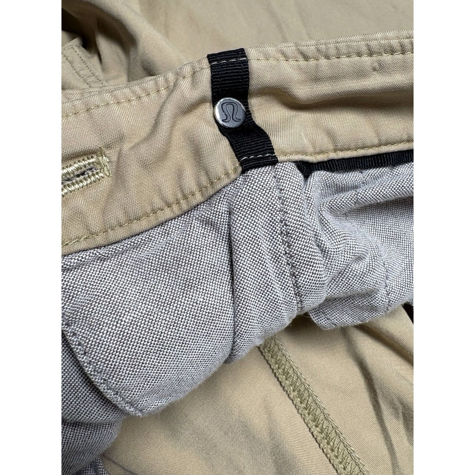 Lululemon Lululemon Pants Mens 32x29 Beige ABC Commission Warpstreme Performance E40416 Size US 32 / EU 48 - 6 Thumbnail