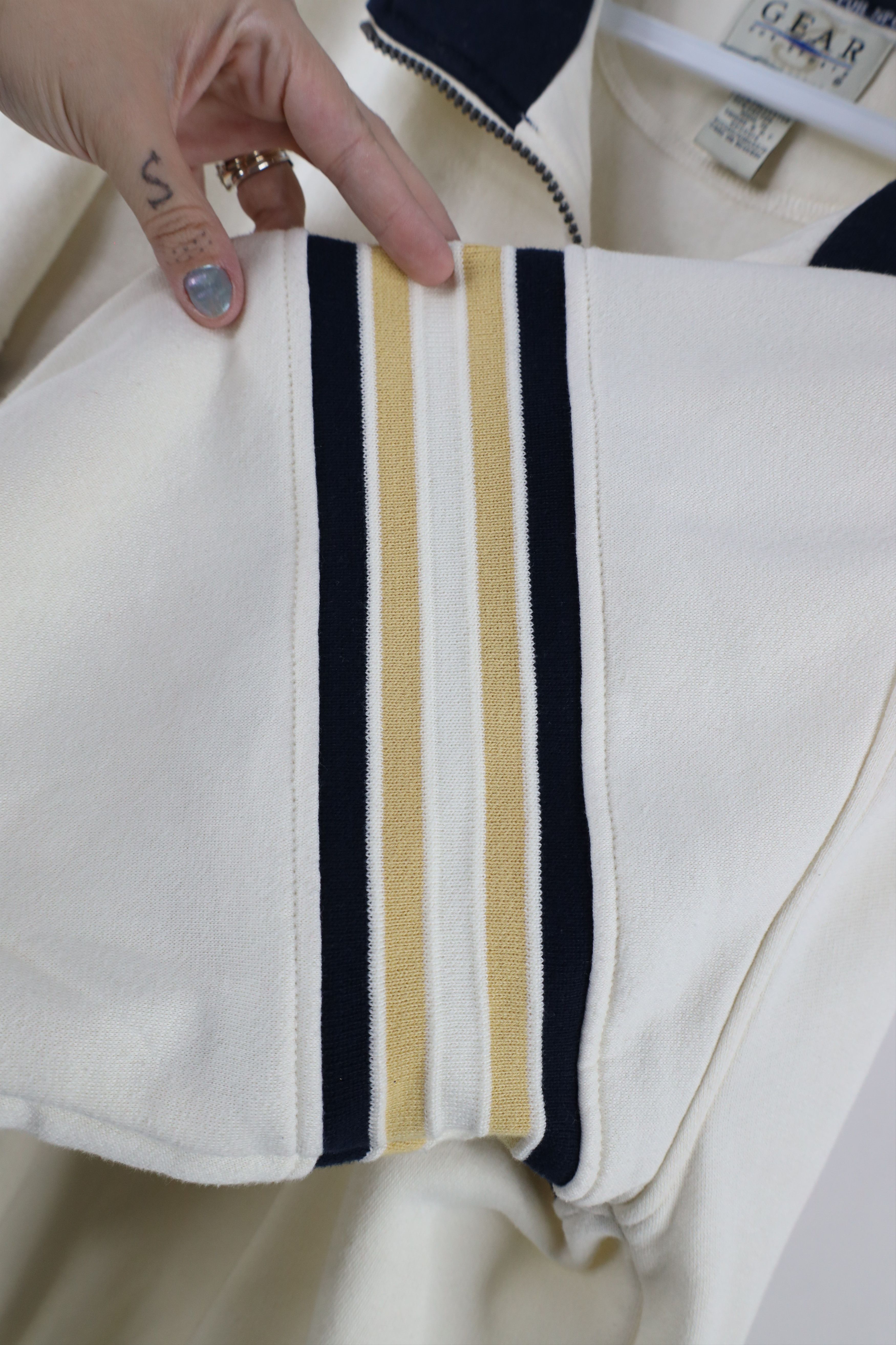 Vintage Vintage 90s Maumee Bay Half Zip Pullover Sweatshirt Cream Size US L / EU 52-54 / 3 - 8 Thumbnail