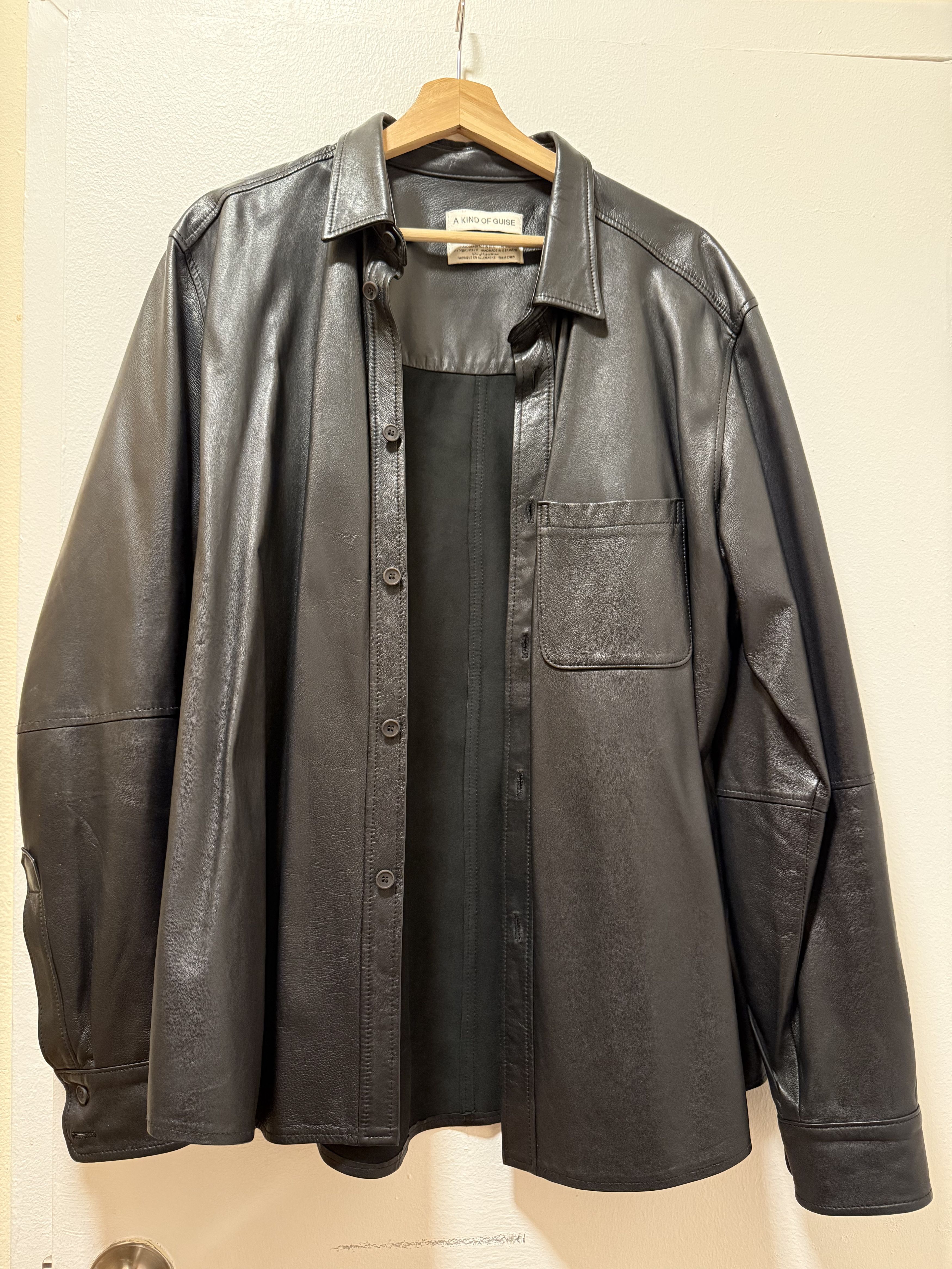 A Kind Of Guise A Kind of Guise "Mercer" leather shirt Size US XL / EU 56 / 4 - 1 Thumbnail