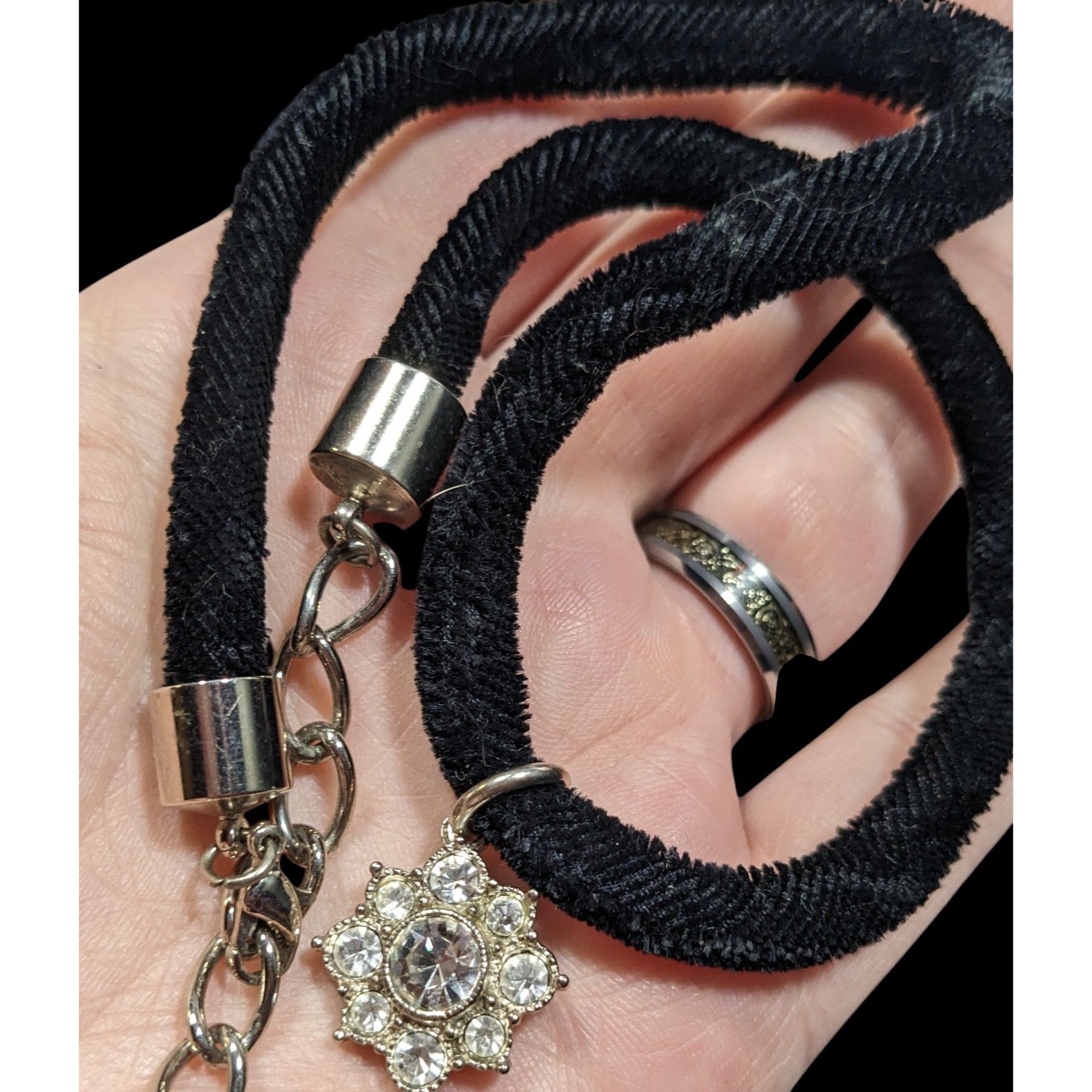 Other Vintage Avon Victorian Gothic Rhinestone Pendant Necklace On Size ONE SIZE - 6 Thumbnail