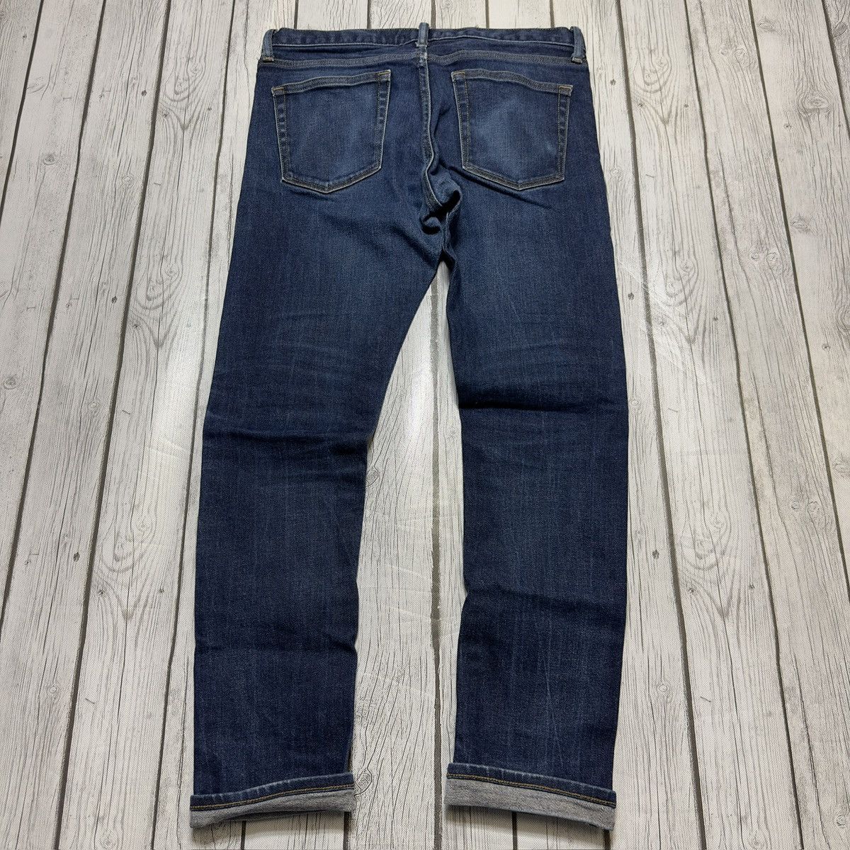 Uniqlo Uniqlo selvedge jeans Size US 34 / EU 50 - 2 Thumbnail