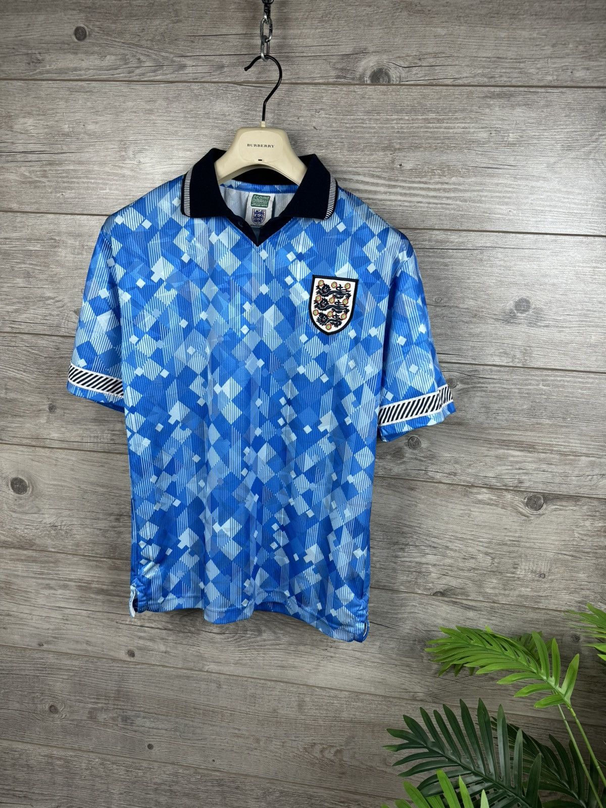 Other Score Draw England Home Shirt Soccer Jersey size S Size US S / EU 44-46 / 1 - 1 Thumbnail