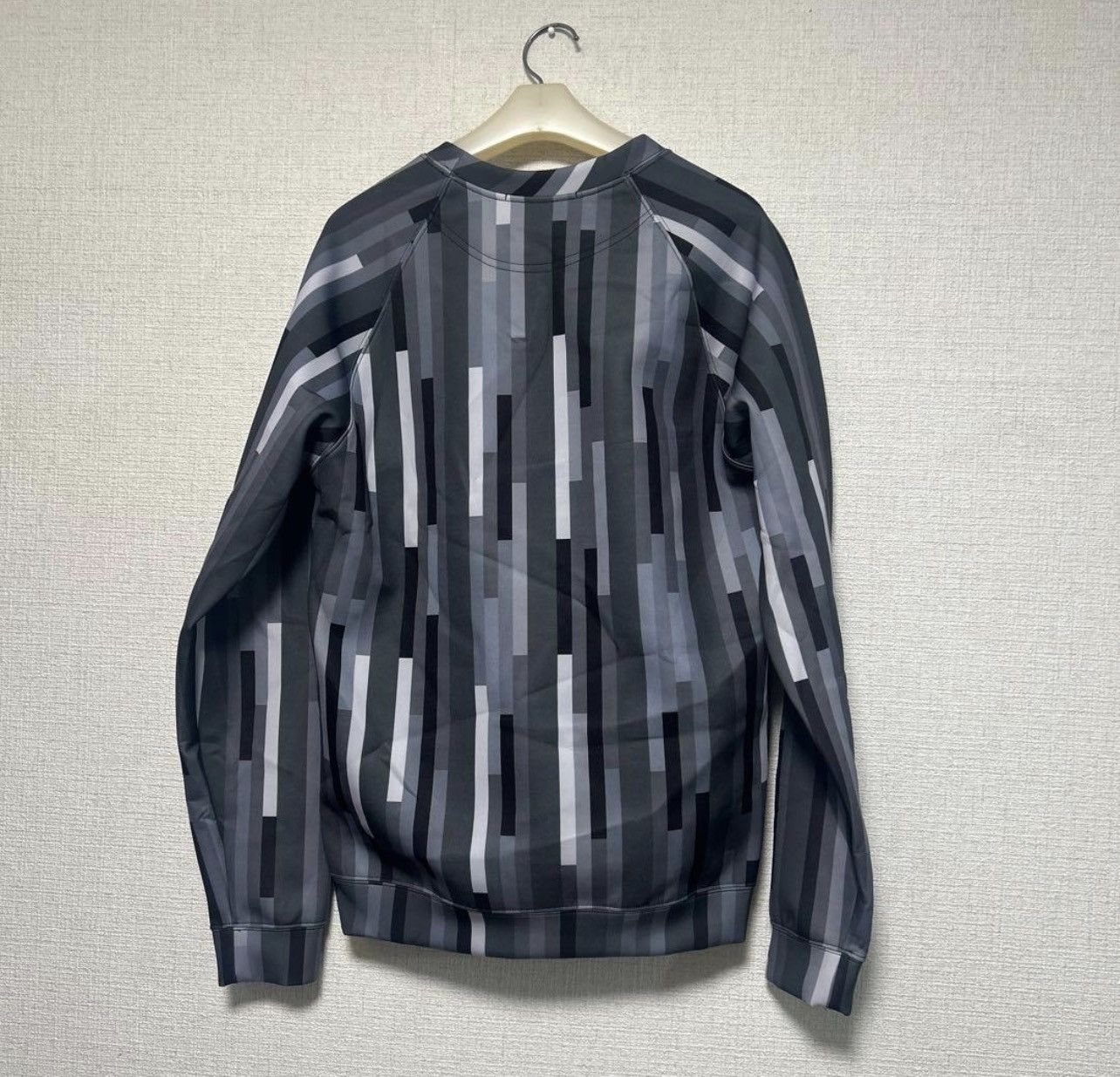 Christopher Kane Christopher Kane Geometric Pattern Sweatshirt Size US S / EU 44-46 / 1 - 2 Thumbnail
