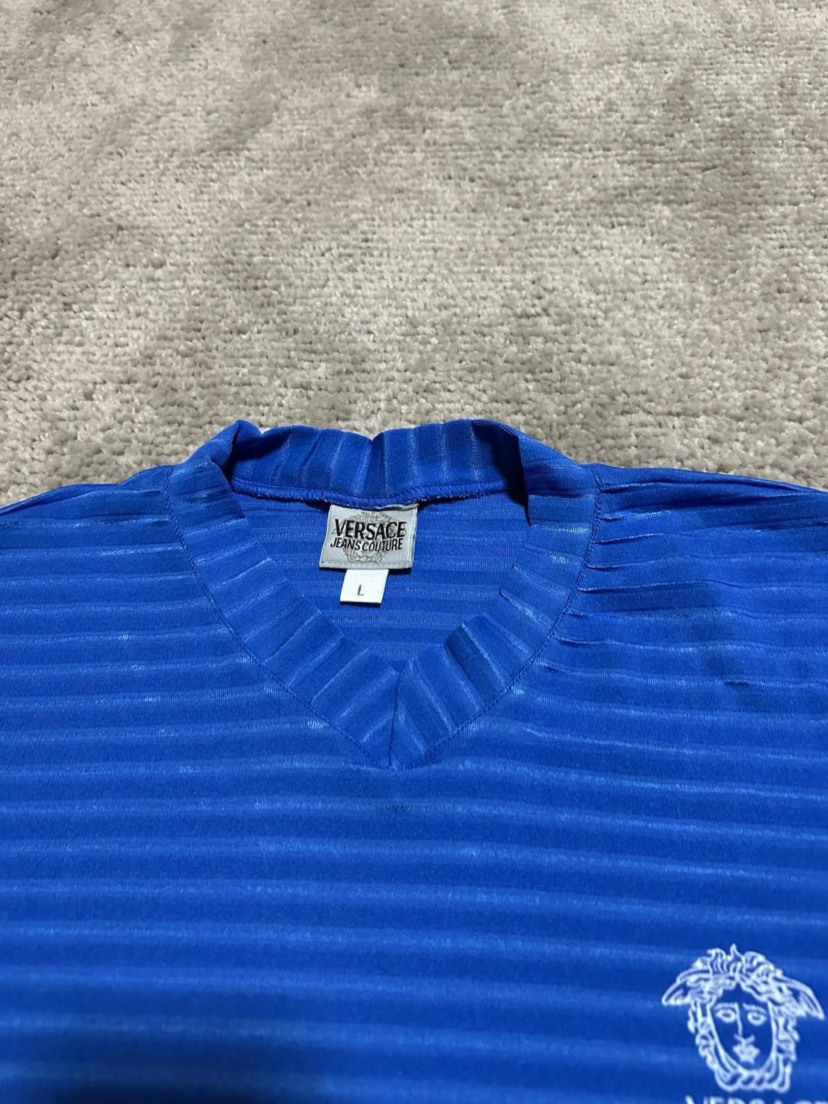 Versace Jeans Couture Vintage 90s Versace Jeans Couture T-Shirt Navy Medusa Nylon Size US L / EU 52-54 / 3 - 5 Thumbnail