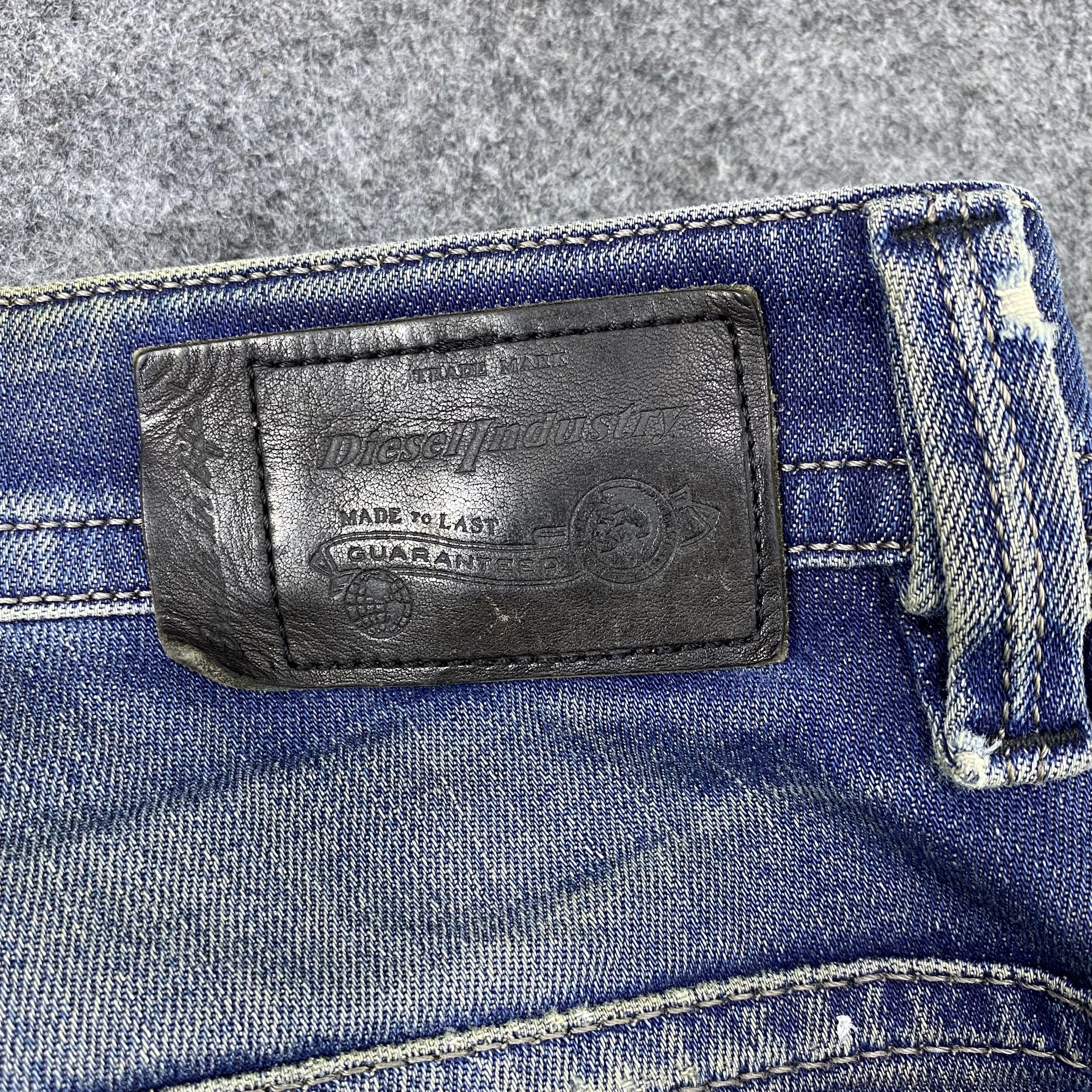 Diesel Diesel Distressed Blue Wash Jeans-J1169 Size US 33 - 16 Thumbnail