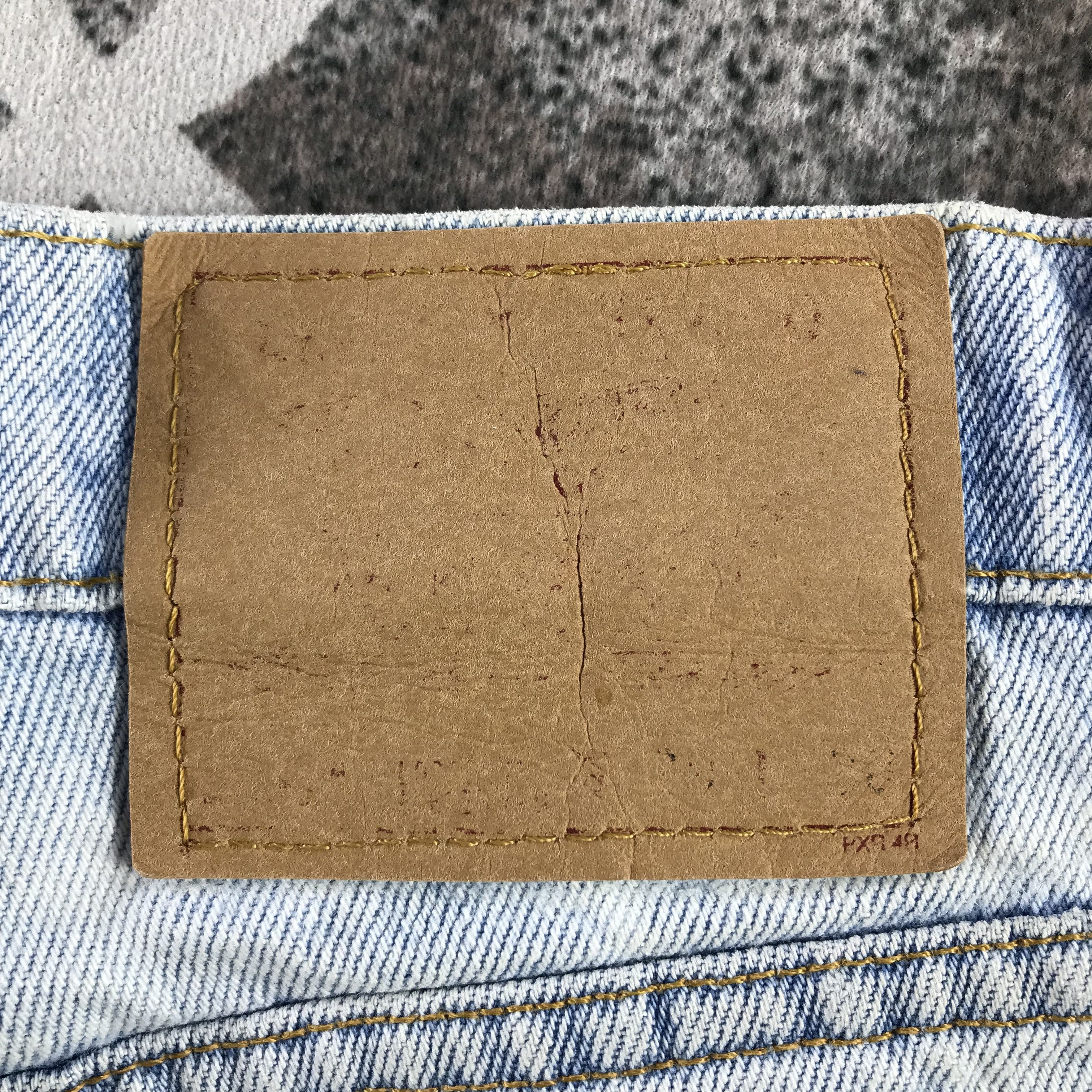 Levi's Vintage Levis 560 Jeans Light Wash Denim KJ3352 Size US 30 / EU 46 - 5 Thumbnail