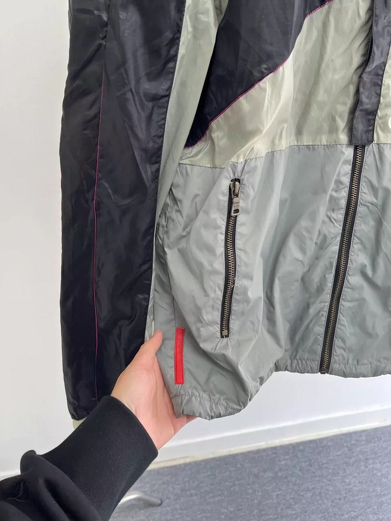 Prada prada Red label nylon color-block zipper jacket 2504-Nextar Size US L / EU 52-54 / 3 - 3 Thumbnail