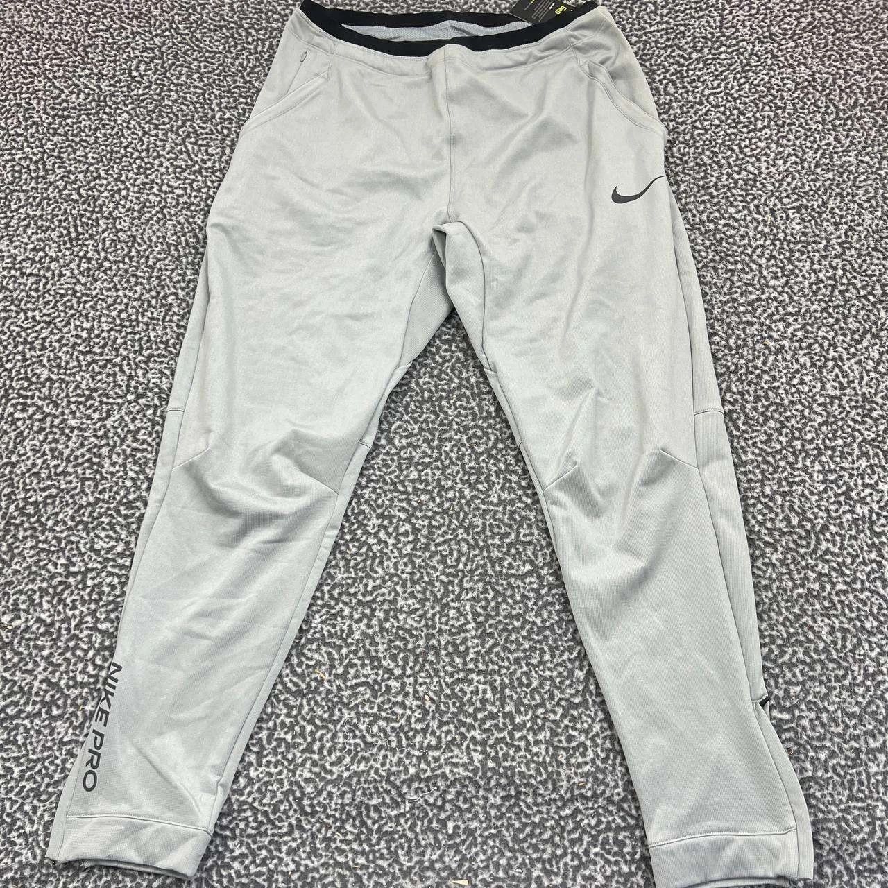 Nike Nike Track Pants Men Standard Fit Zipper Outdoor 32x30 L Size US 32 / EU 48 - 1 Thumbnail
