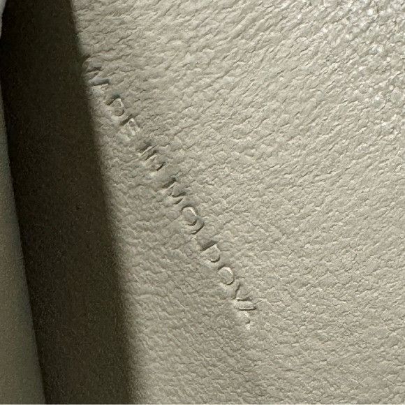 Burberry Burberry Gray Long Zip Bifold Wallet Beige Size ONE SIZE - 4 Thumbnail