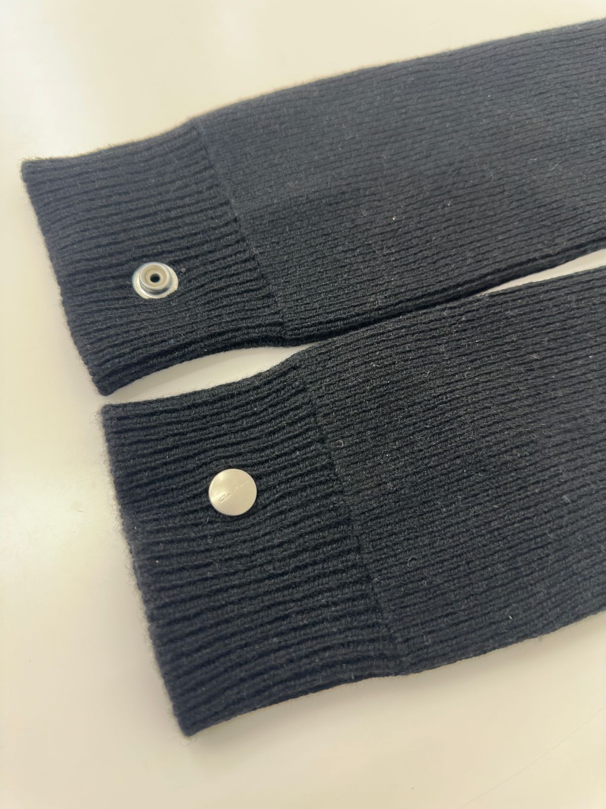 Rick Owens RUNWAY CASHMERE ARMWARMERS Size ONE SIZE - 3 Thumbnail