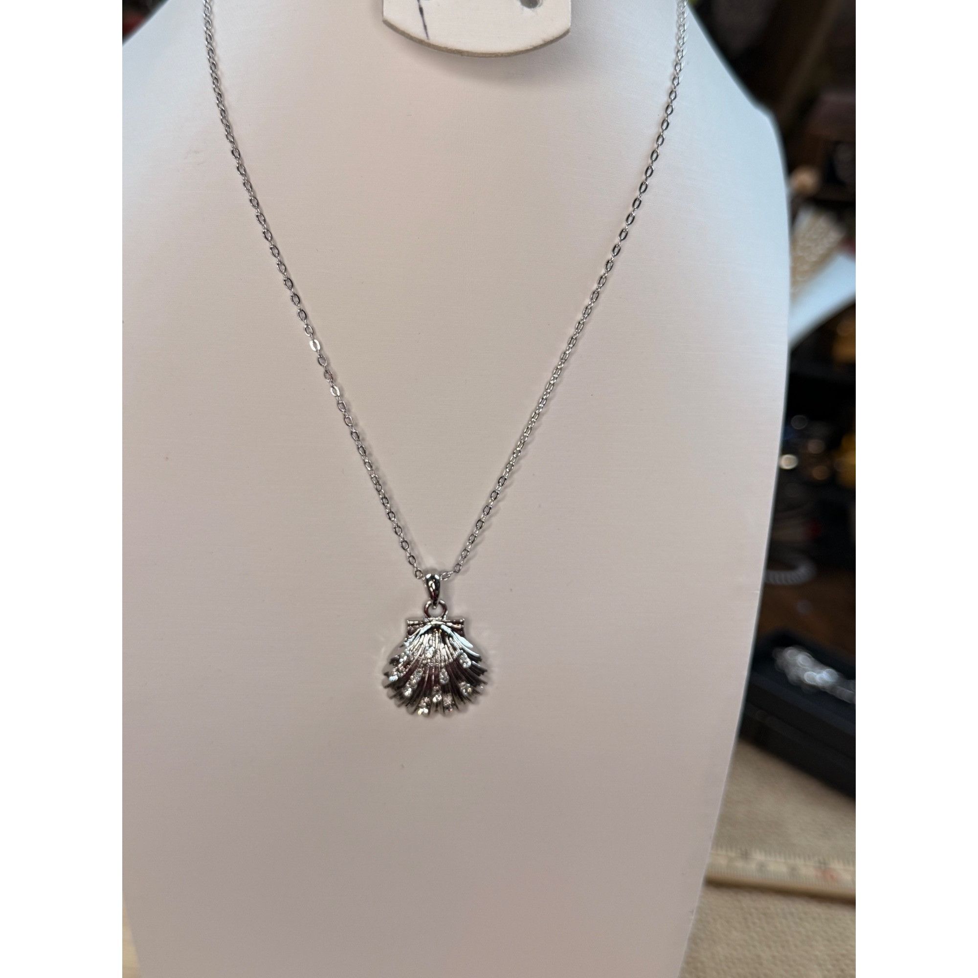 Other Silver Plated Seashell Pendant Necklace With Gift Box Size ONE SIZE - 3 Thumbnail