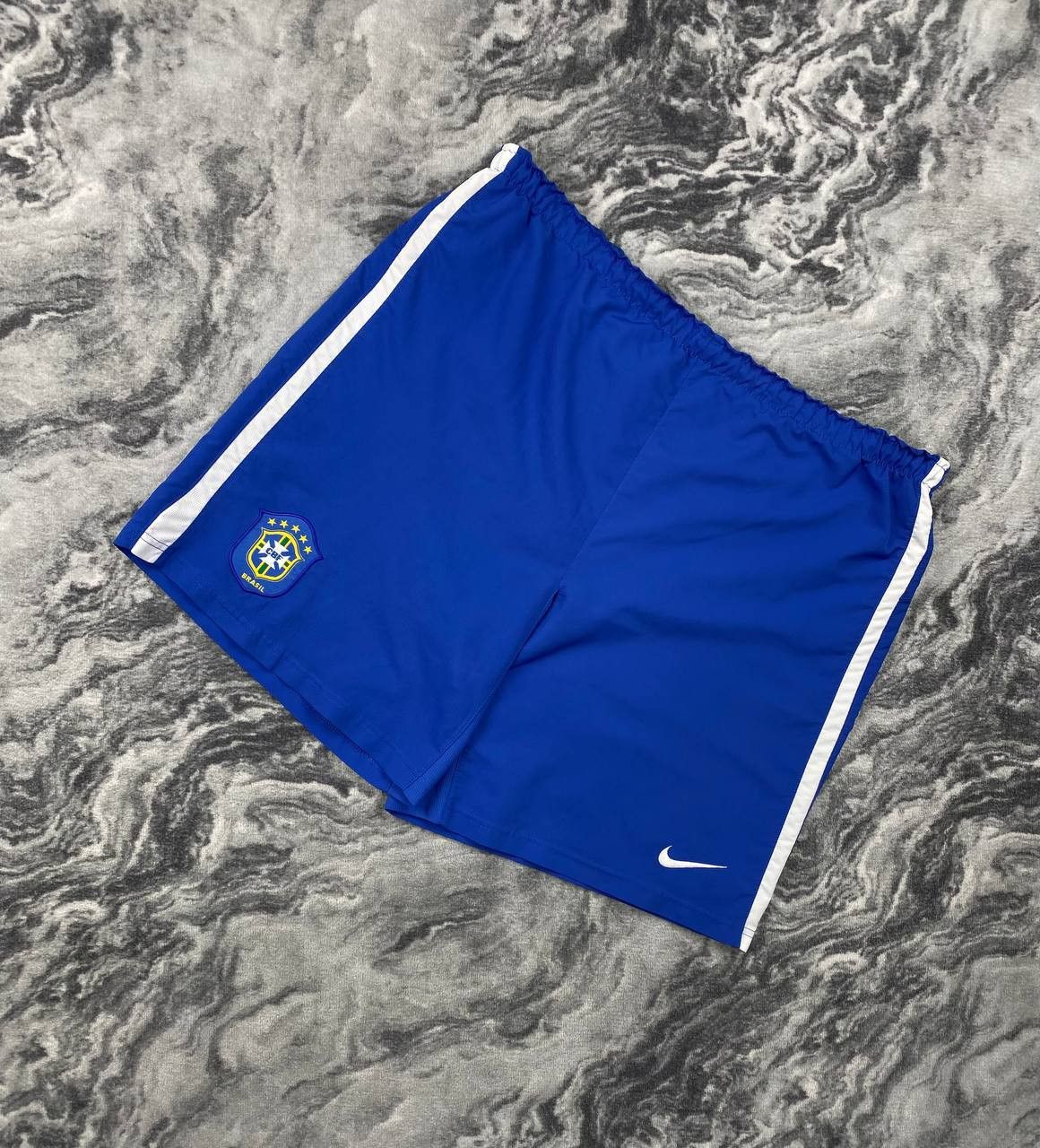 Nike Vintage Nike Brasil Soccer Football Home Shorts Men Size M Size US 32 / EU 48 - 1 Thumbnail