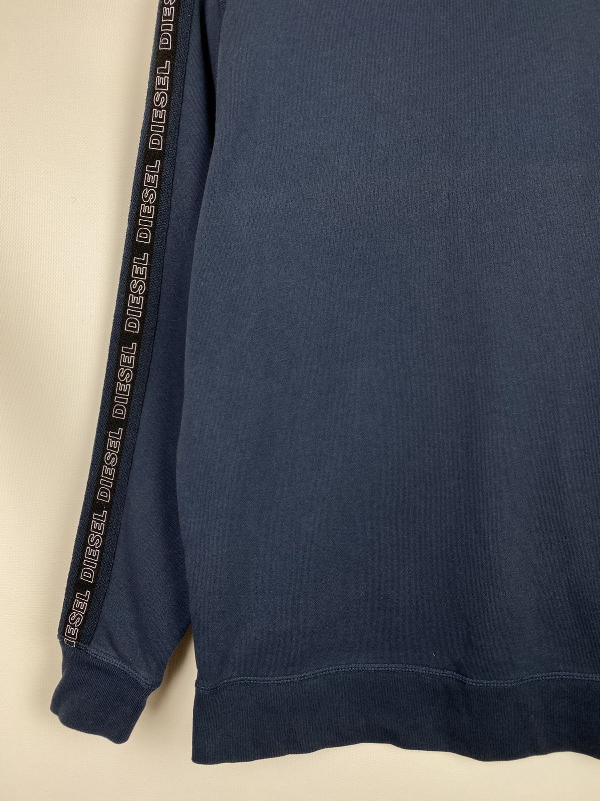 Diesel Diesel men’s crew neck sweatshirt pullover size M navy Size US M / EU 48-50 / 2 - 6 Thumbnail