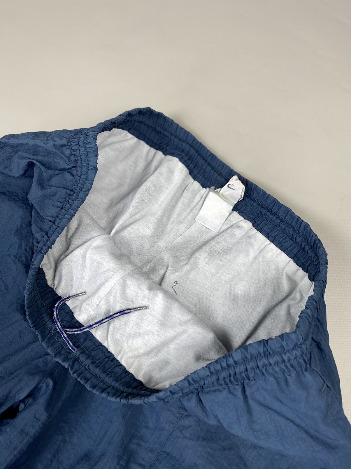 Nike Nike vintage men’s nylon track pants size M Size US 32 / EU 48 - 13 Thumbnail