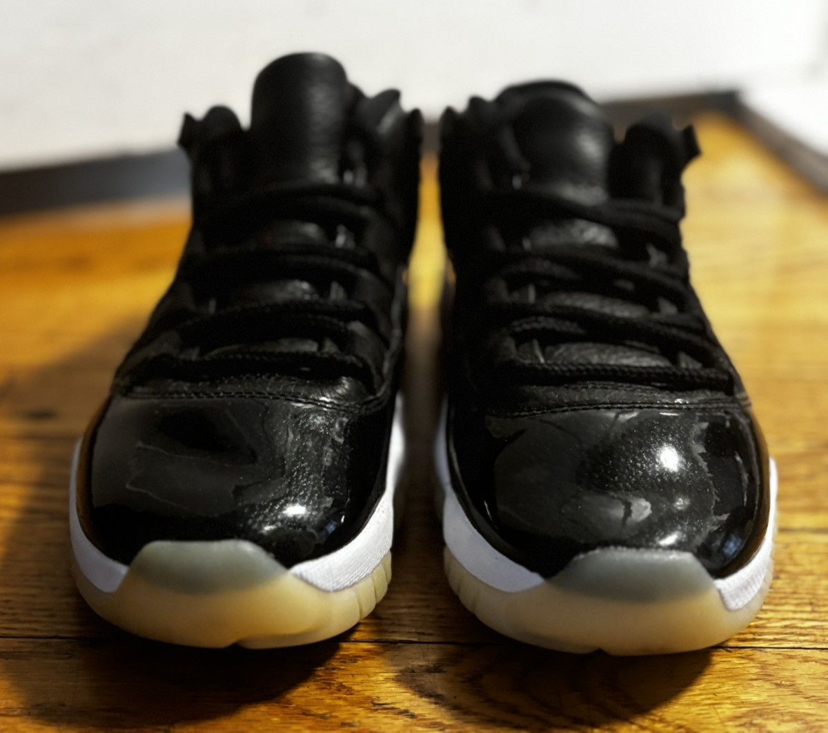 Jordan Brand × Nike Jordan 11 low 72-10 Size 8 men’s Size US 8 / EU 41 - 3 Thumbnail