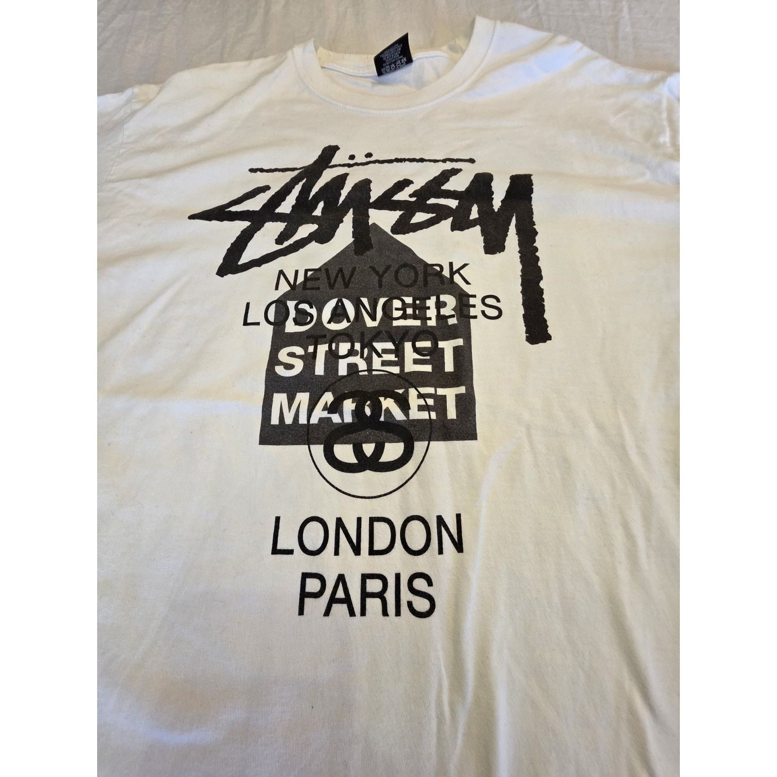 Stussy Stüssy x Dover Street Market World Tour Tee white Men's Size US XL / EU 56 / 4 - 2 Thumbnail