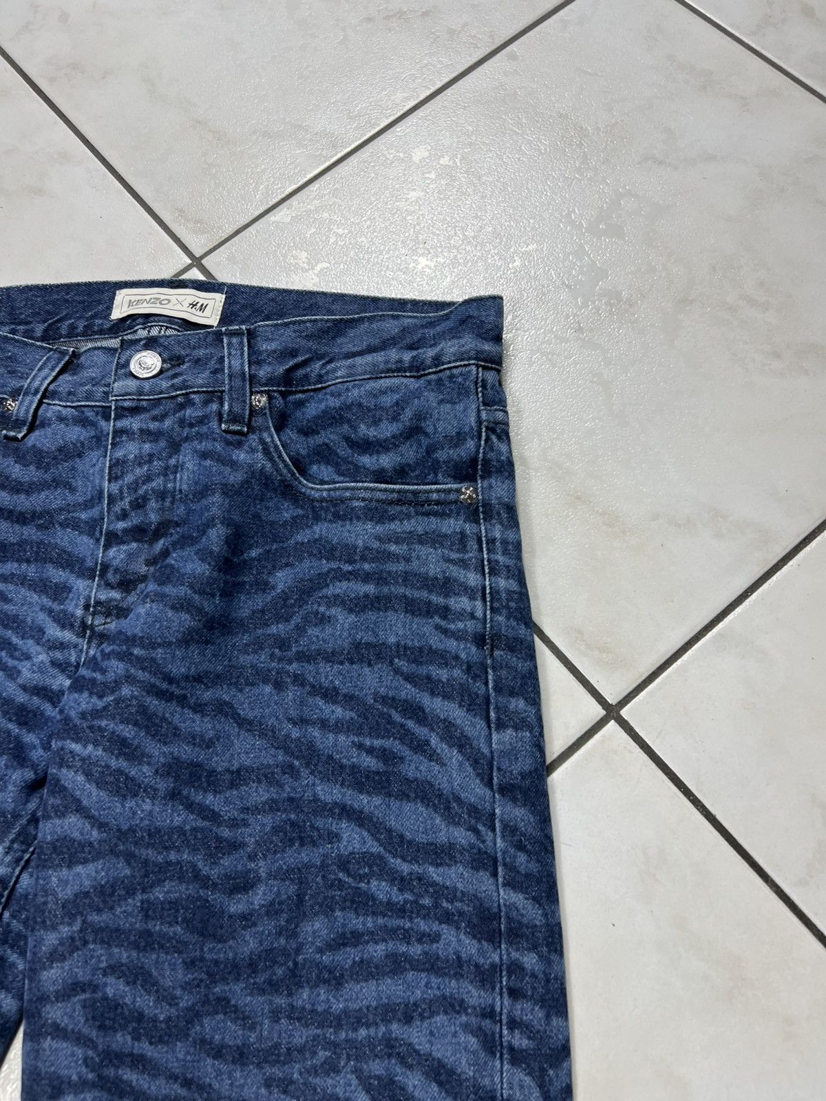 Kenzo Kenzo x H&M tiger animal full print jeans pants patterned Size US 29 - 6 Thumbnail