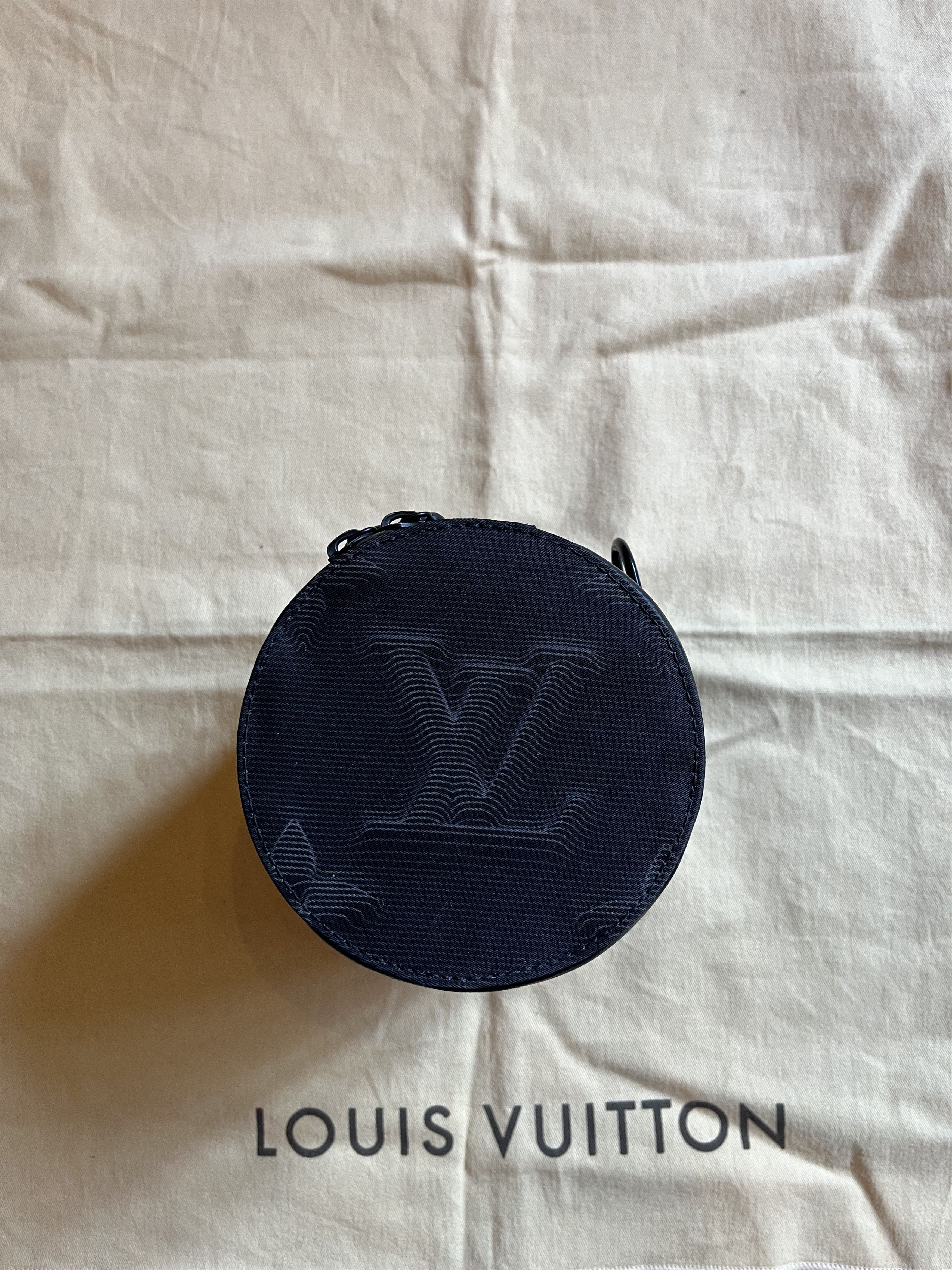 Louis Vuitton Louis Vuitton 2054 Expandable Polochon by Virgil Abloh Size ONE SIZE - 2 Thumbnail