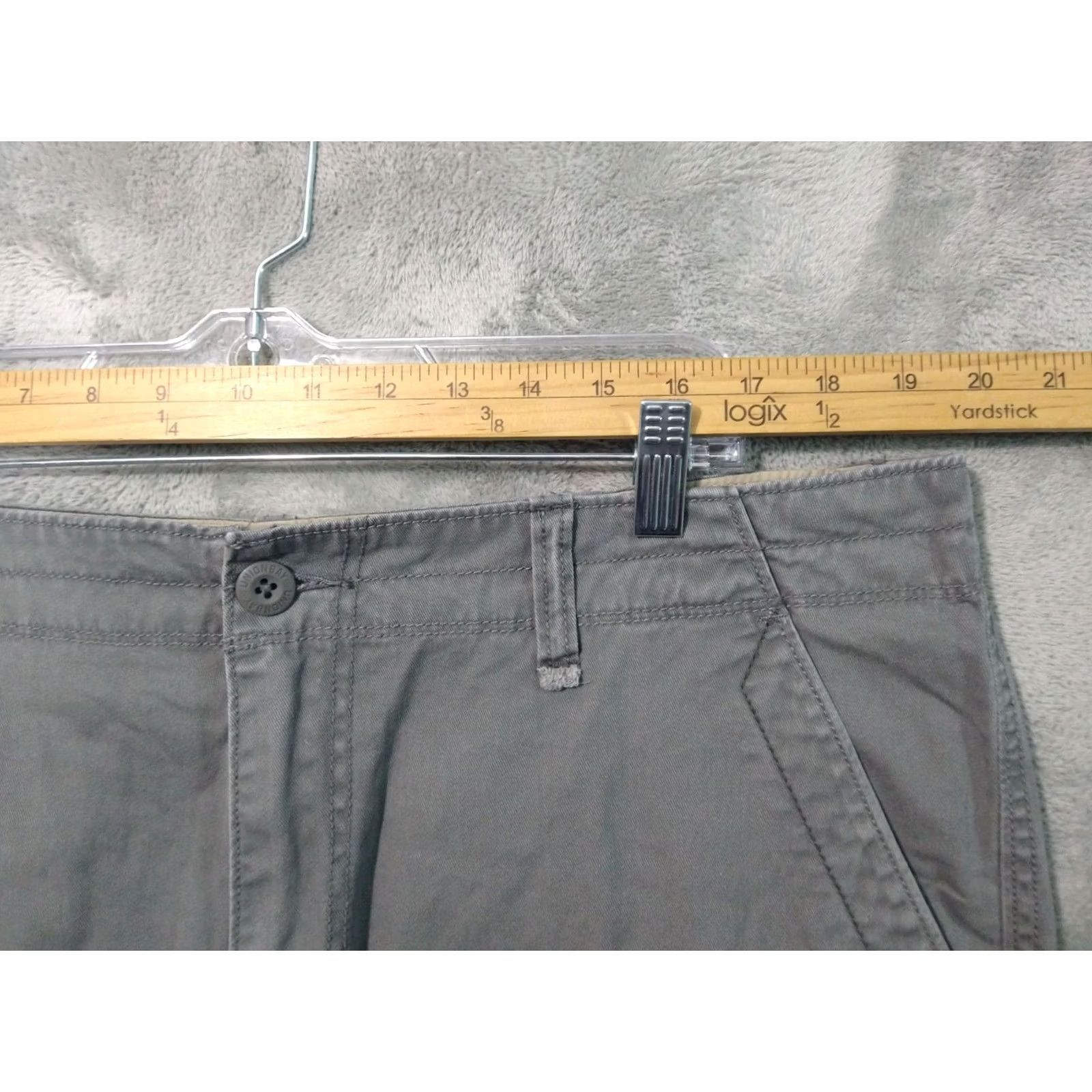 Vintage UNIONBAY Shorts Mens 38 x 10 Gray Cargo Baggy Skater Grunge Utility Hiking Shorts Mens Gray Cargo Pocket Regular 38in Cotton Size US 38 / EU 54 - 3 Thumbnail