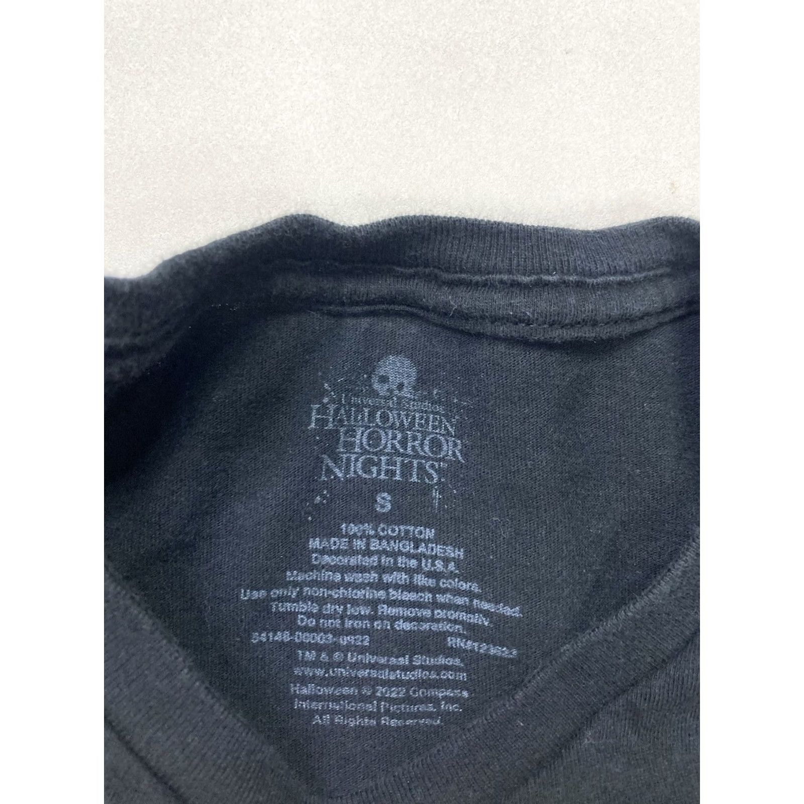 Vintage VINTAGE Universal Studios Halloween Horror Nights 2022 Graphic T-shirt Women Small Black Size S / US 4 / IT 40 - 4 Thumbnail