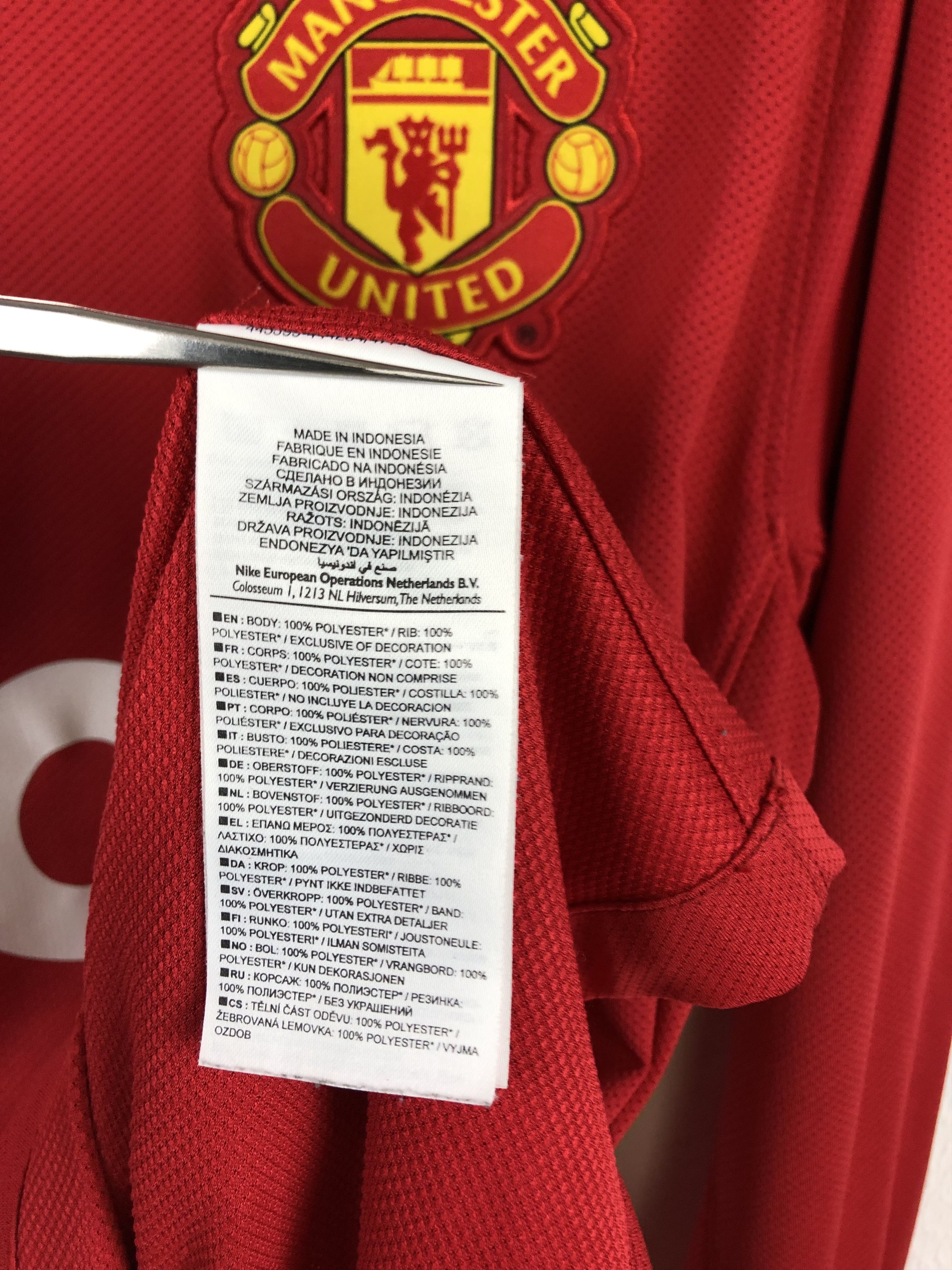 Nike Manchester United football shirt 2011 Long Sleeve Jersey Size US M / EU 48-50 / 2 - 10 Thumbnail