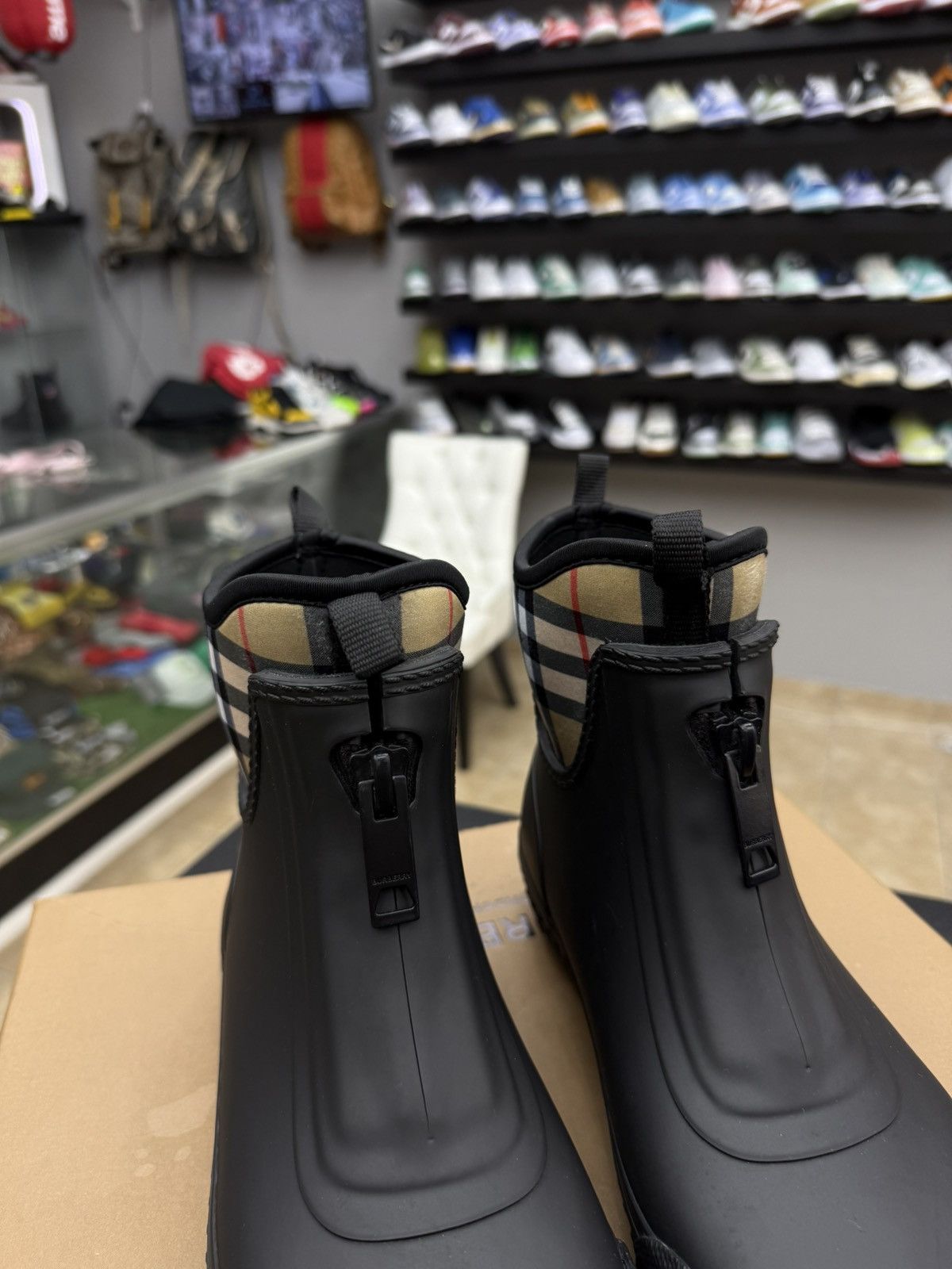 Burberry Burberry Flinton Check Rain Boots Booties Size 39 / 9 US Size US 9 / IT 39 - 7 Thumbnail