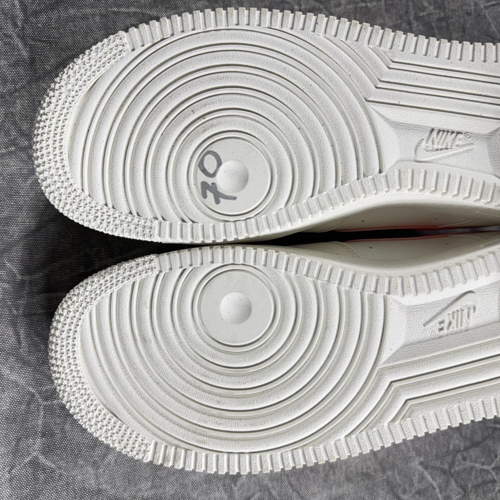 Nike Nike Shoes Women's 11 Snail NEW Air Force 1 07' DV3808-110 Size US 11 / IT 41 - 7 Thumbnail