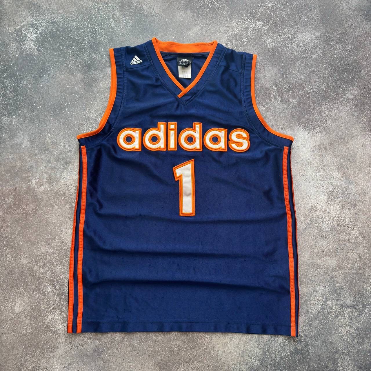 Adidas × Vintage Adidas 00’s Vintage Retro Basketball Jersey Size US M / EU 48-50 / 2 - 1 Thumbnail