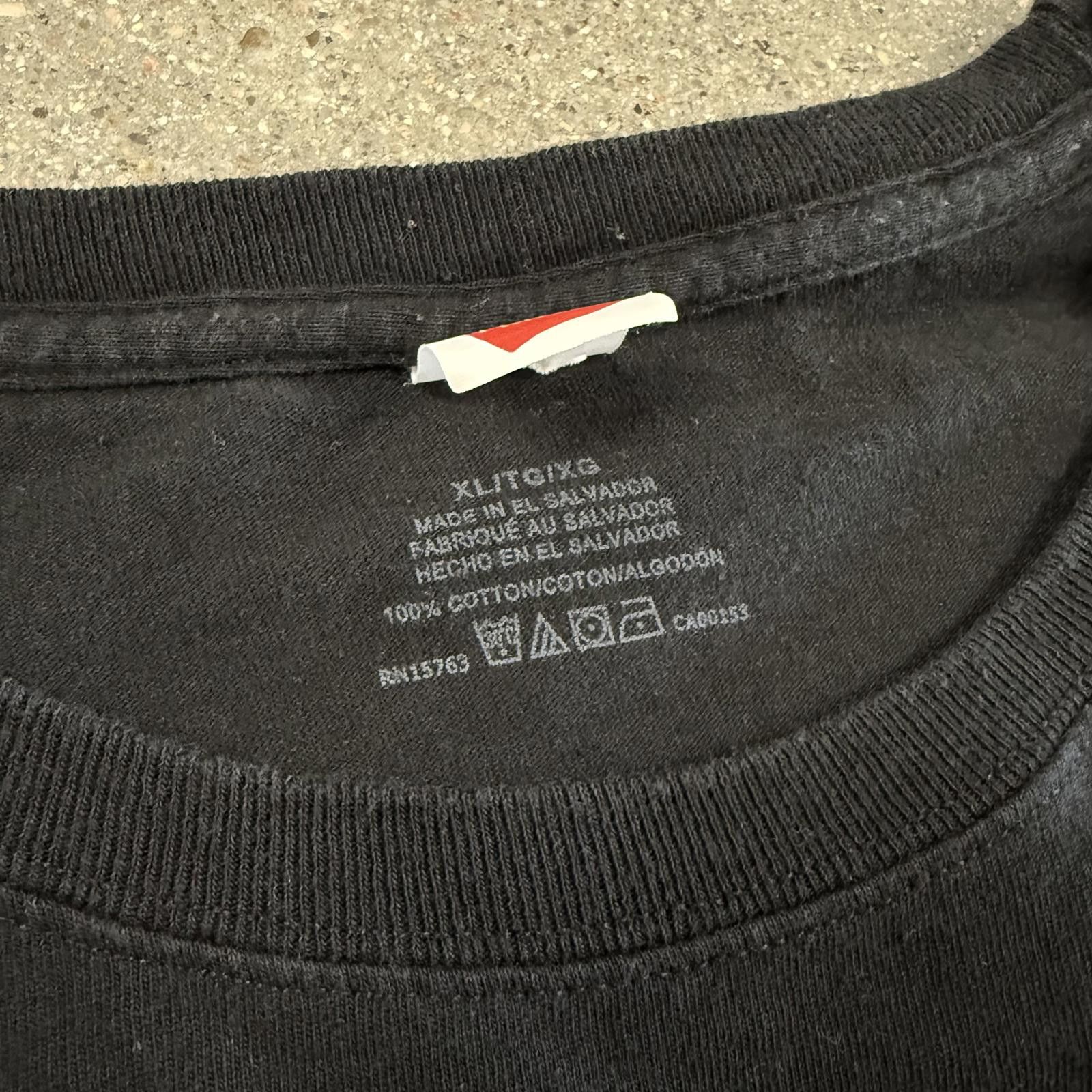 Hanes Garth Brooks 2019 Stadium Tour Shirt Ltd Cities on Back XL Size US L / EU 52-54 / 3 - 3 Thumbnail