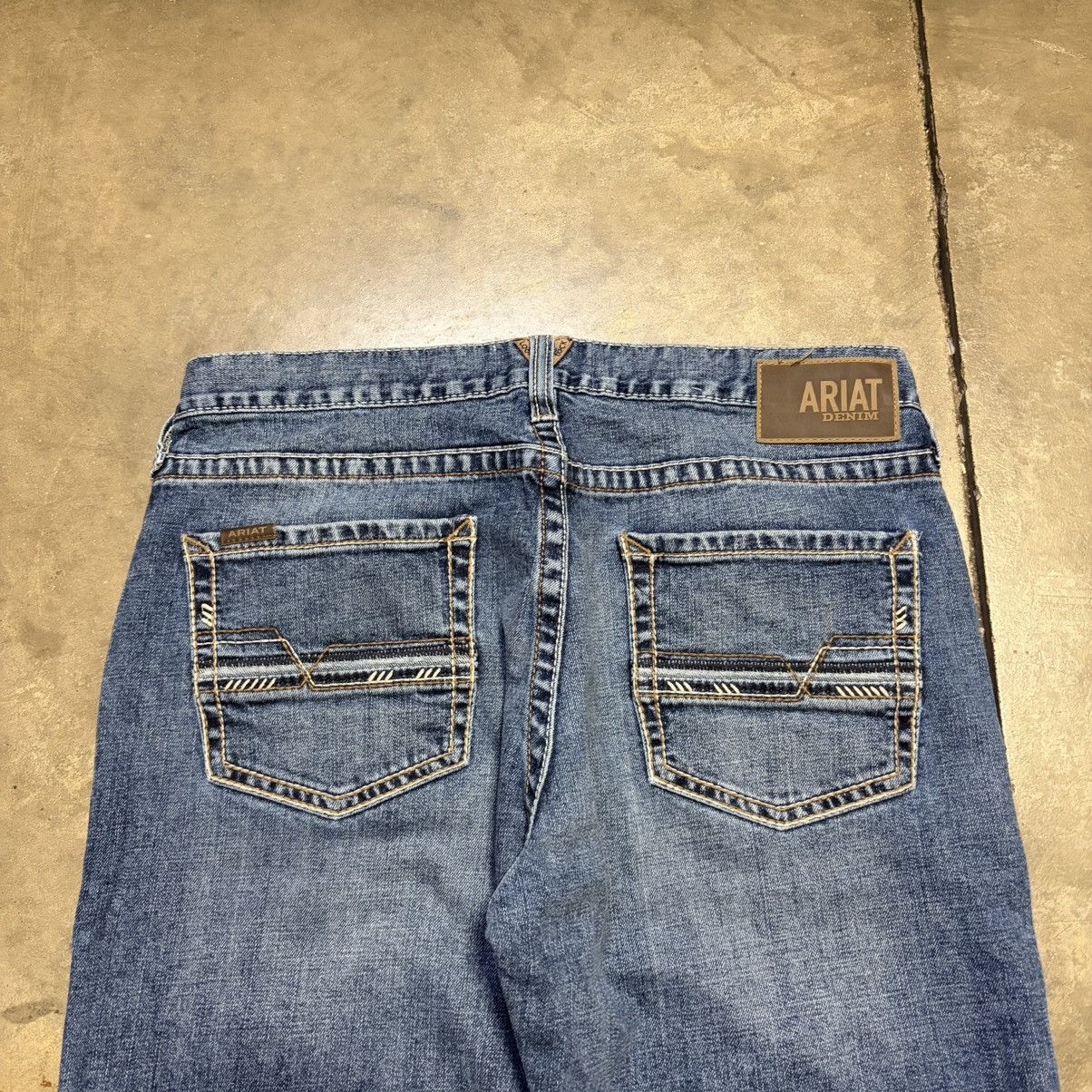 Ariat Vintage Ariat M5 Straight Leg Jeans Faded Washed Whisker Size US 35 - 12 Thumbnail