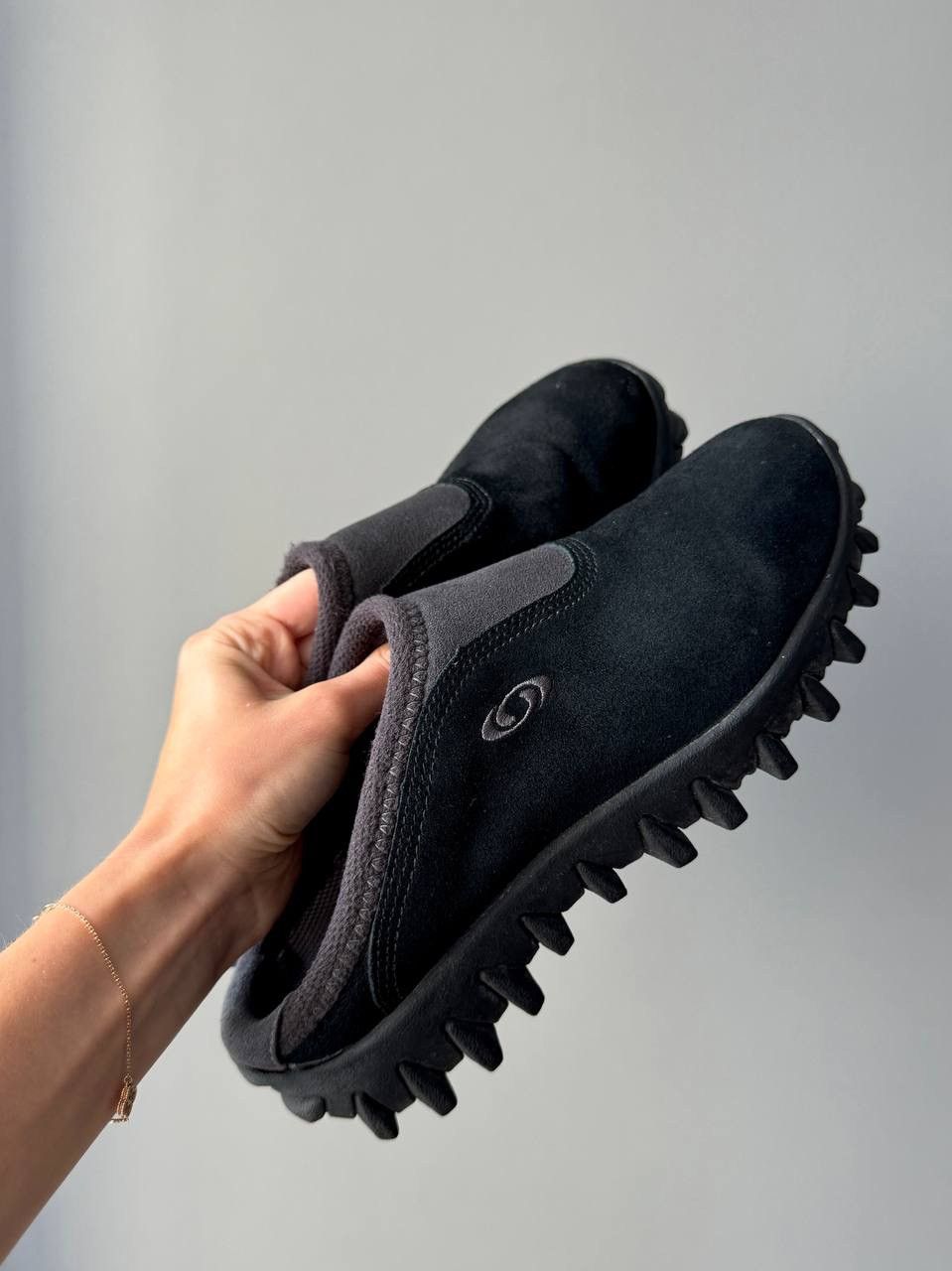 Salomon Salomon WMNS Snow Cloq Black Slip On Contagrip Mule Size US 7.5 / IT 37.5 - 1 Thumbnail