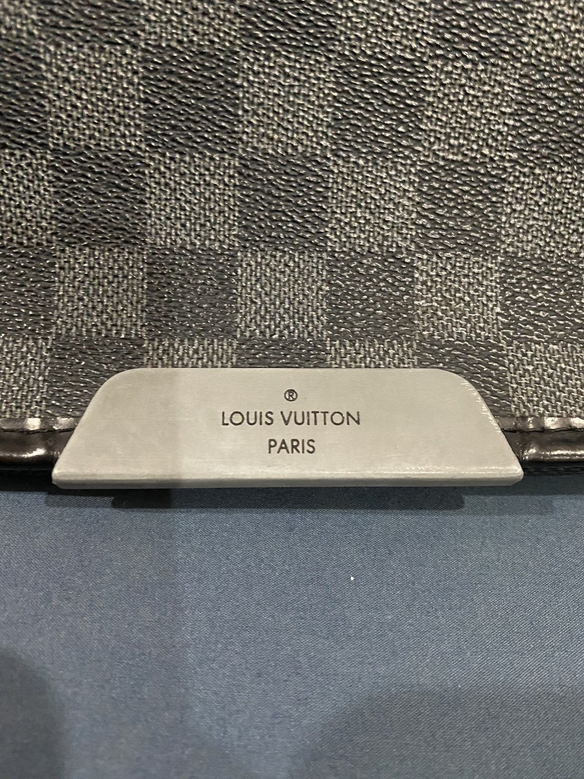Louis Vuitton Auth LOUIS VUITTON Damier Graphite Daniel MM Shoulder Bag Size ONE SIZE - 3 Thumbnail