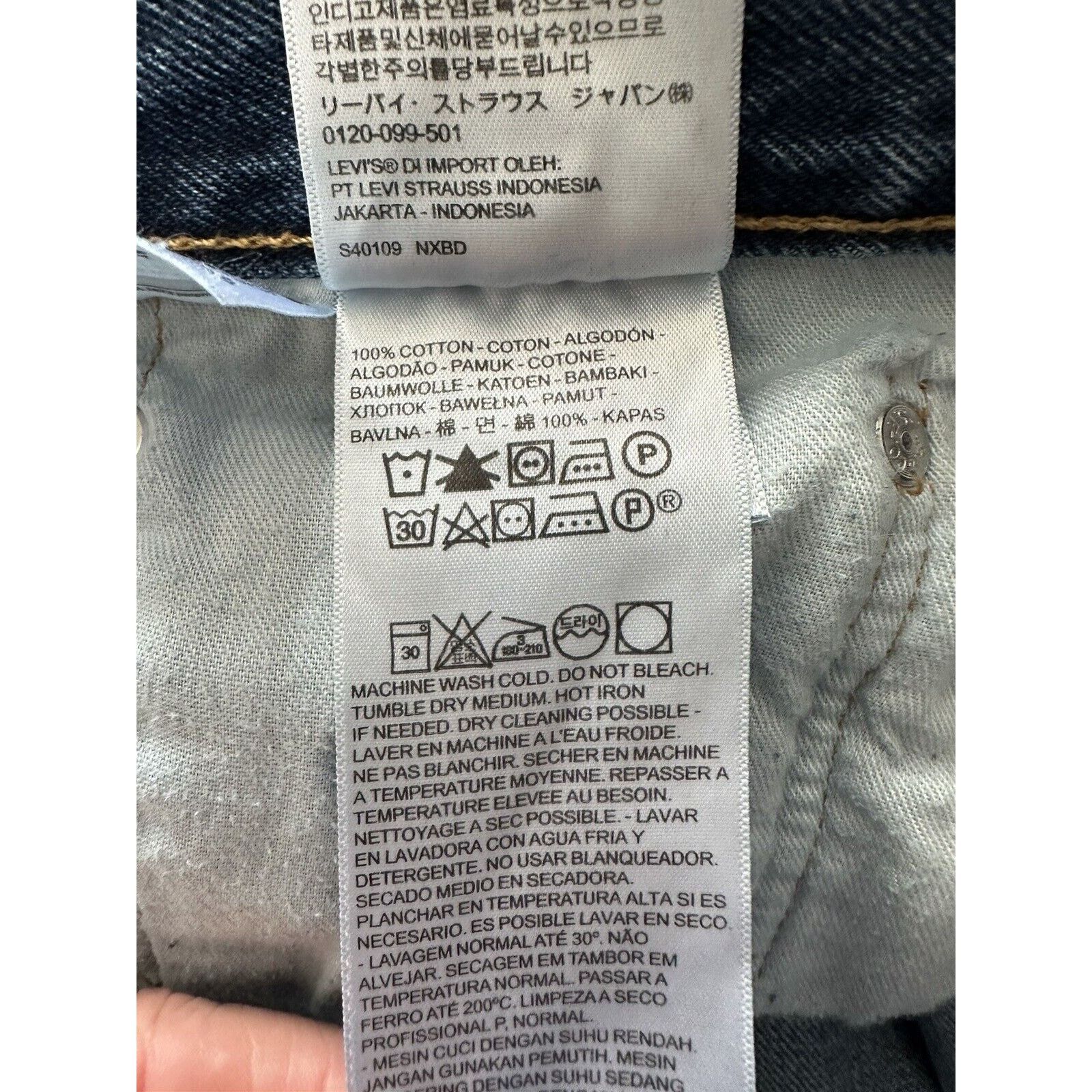 Levi's LEVIS 550 relaxed, 42x32 Dark Blue Wash, Cotton 2019 *CLEAN Size 42" / US 20 - 14 Thumbnail