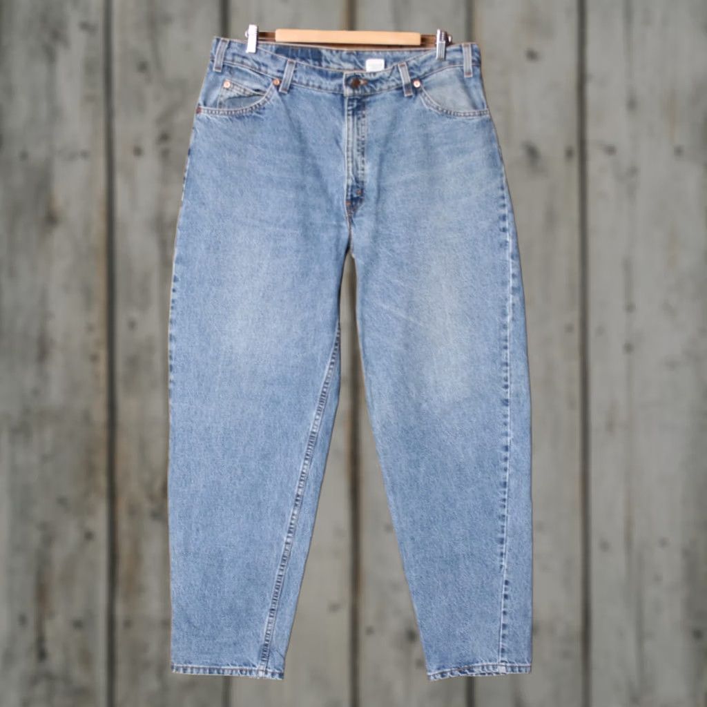 Levi's VINTAGE Levi's 560 Jeans Loose Fit Tapered Leg Blue 35x31 Men Denim Zip 560 Model 34x32 12.5 Rise High Regular Inseam 31 Size US 35 - 1 Thumbnail