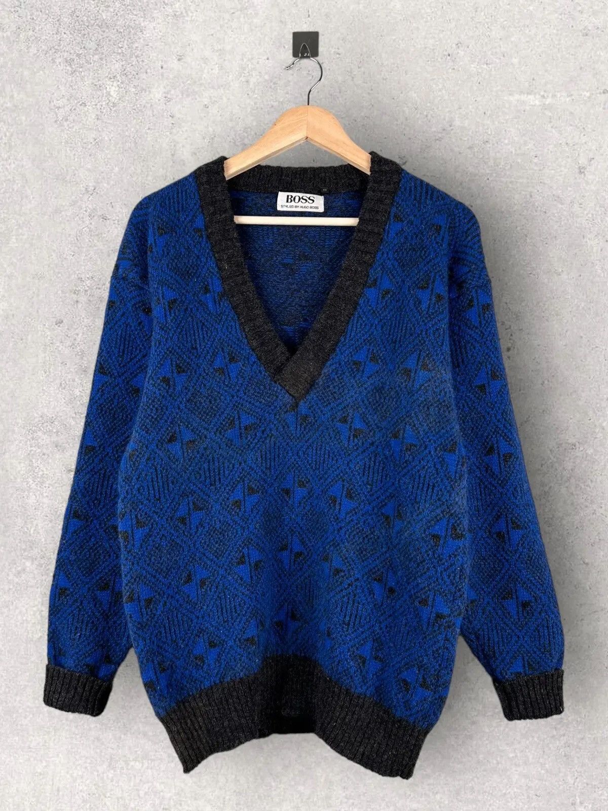 Hugo Boss Vintage 90s Hugo Boss Geometric Knit Sweater Rare Size US M / EU 48-50 / 2 - 1 Thumbnail