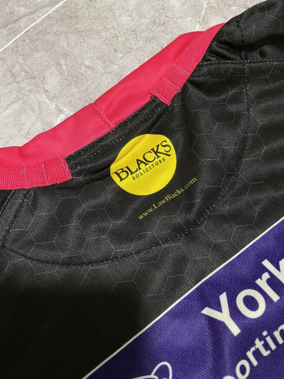 Macron Macron 2014 Wakefield Wildcats Away Rugby League Jersey Y2K Size US L / EU 52-54 / 3 - 18 Thumbnail