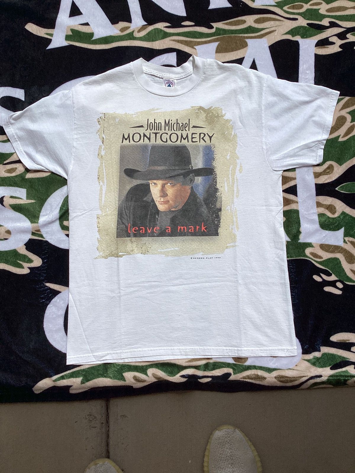 Band Tees × Delta × Vintage Vtg 98 John Michael Montgomery leave a Mark band music Tee Size US L / EU 52-54 / 3 - 1 Thumbnail
