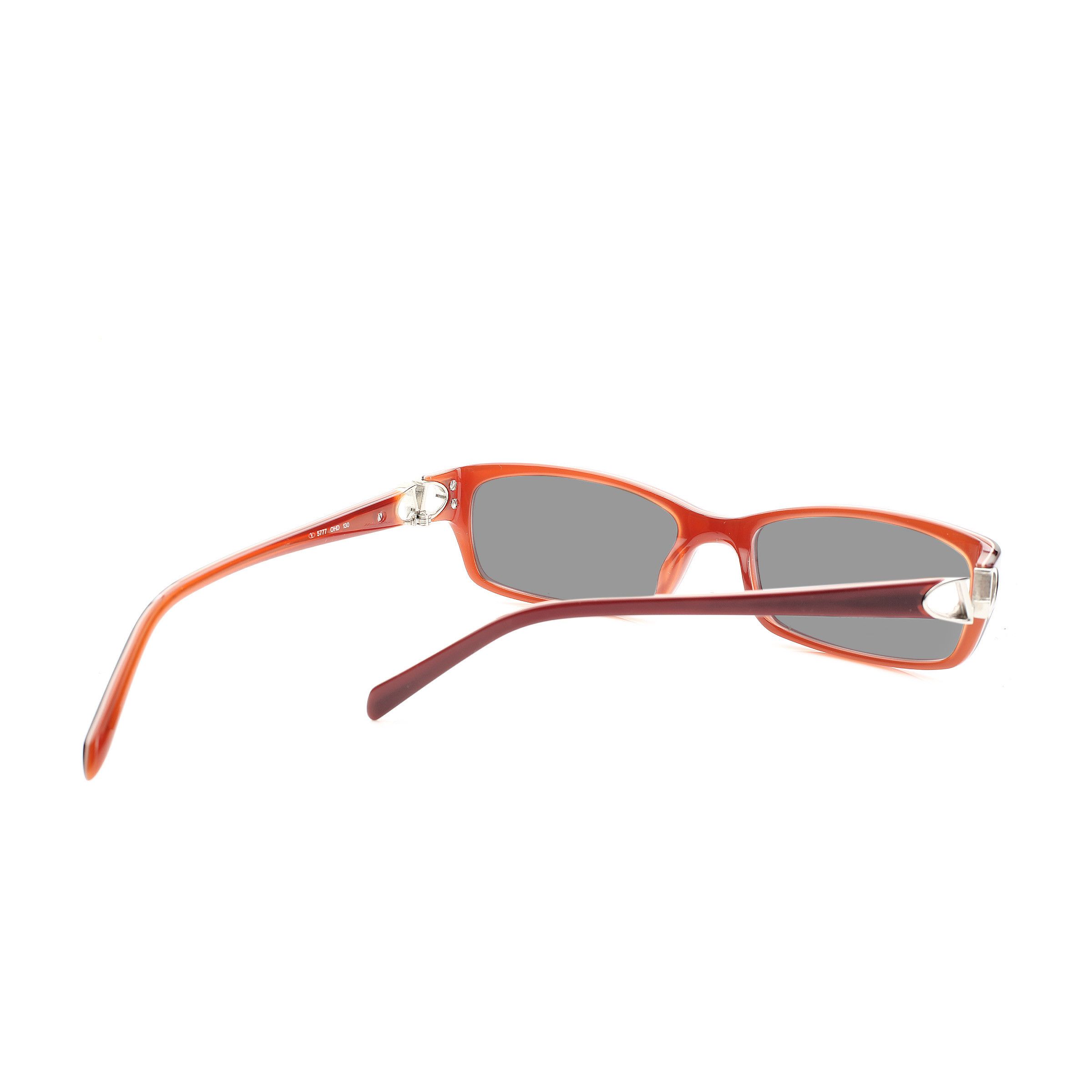 Valentino Valentino '00s Signature Red Plastic Sunglasses Size ONE SIZE - 3 Thumbnail