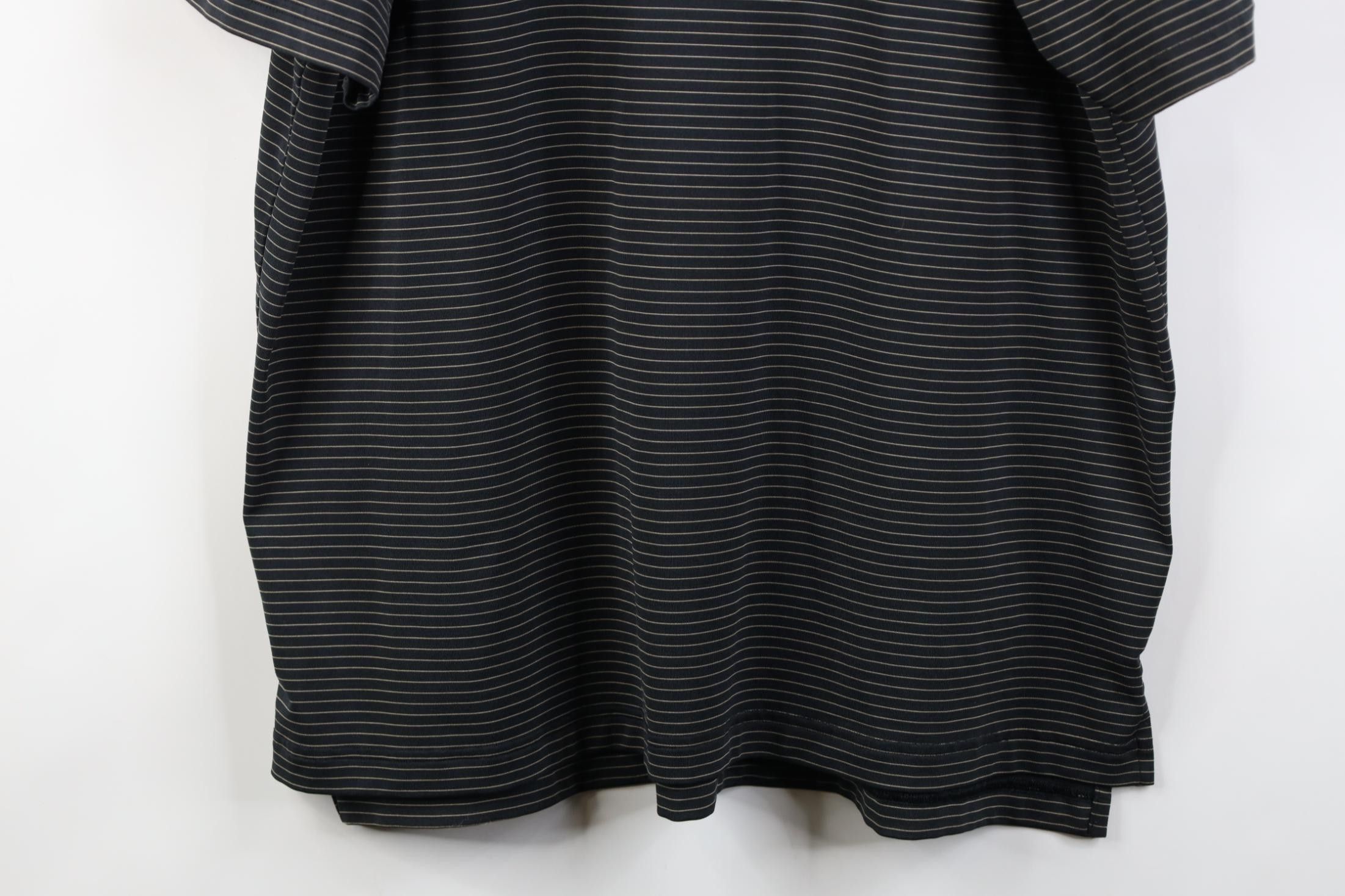 Under Armour Under Armour Pinstriped Collared Golfing Polo Shirt Black Size US XL / EU 56 / 4 - 3 Thumbnail