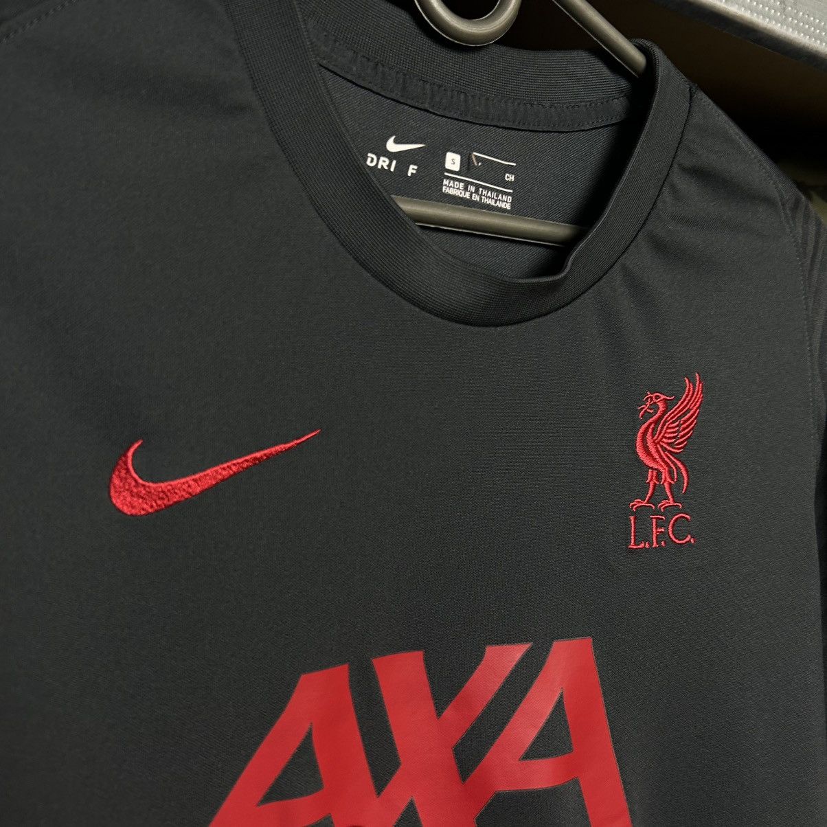 Nike Mens Nike FC Liverpool Training home soccer jersey Size US S / EU 44-46 / 1 - 3 Thumbnail