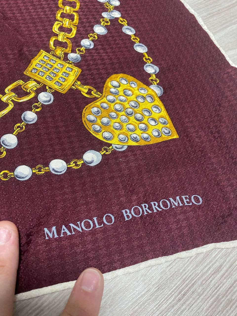 Vintage Manolo borromeo zodiac silk scarf Size ONE SIZE - 9 Thumbnail