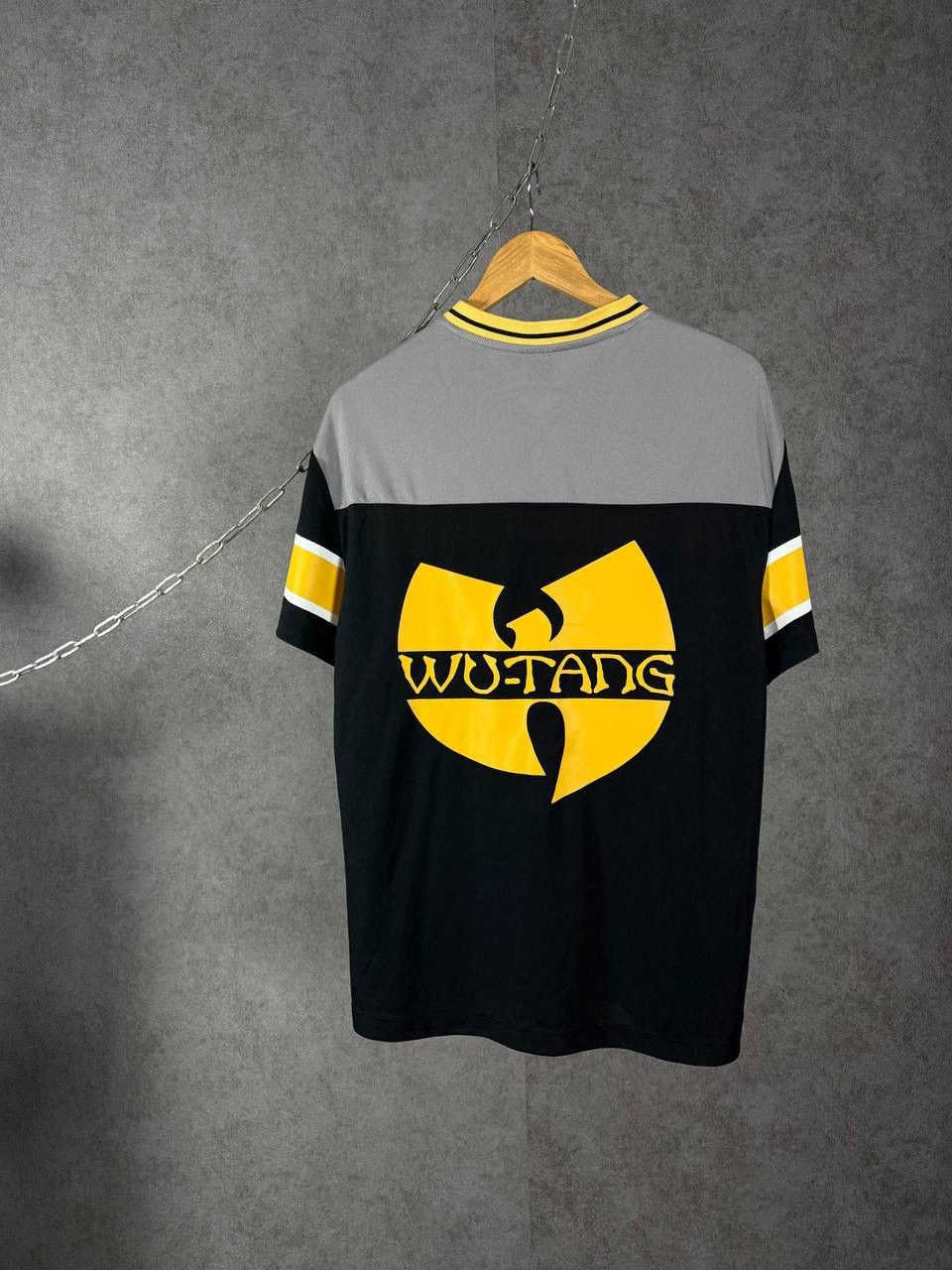 Wu-Tang Clan Wu Tang Clan rap band overprinted tee Size US S / EU 44-46 / 1 - 2 Thumbnail