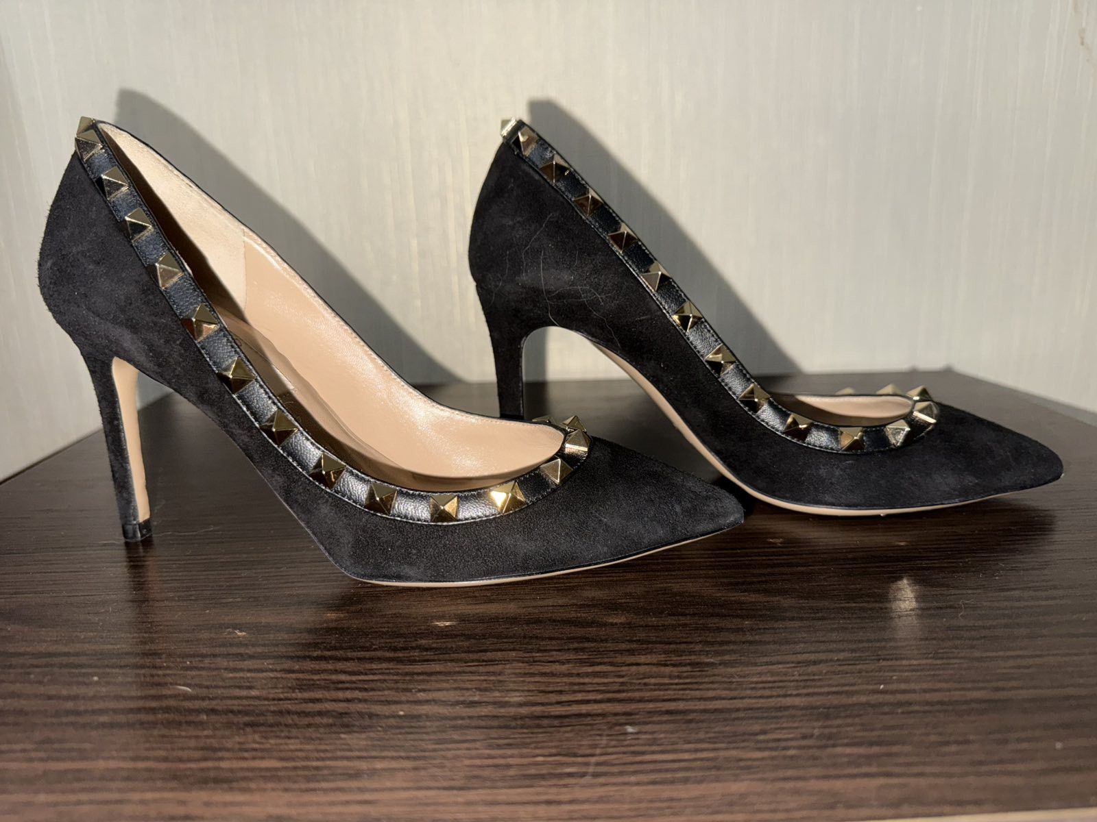Valentino Valentino Garavani Pump Heel Studded Suede Black Size US 4.5 / IT 34.5 - 2 Thumbnail