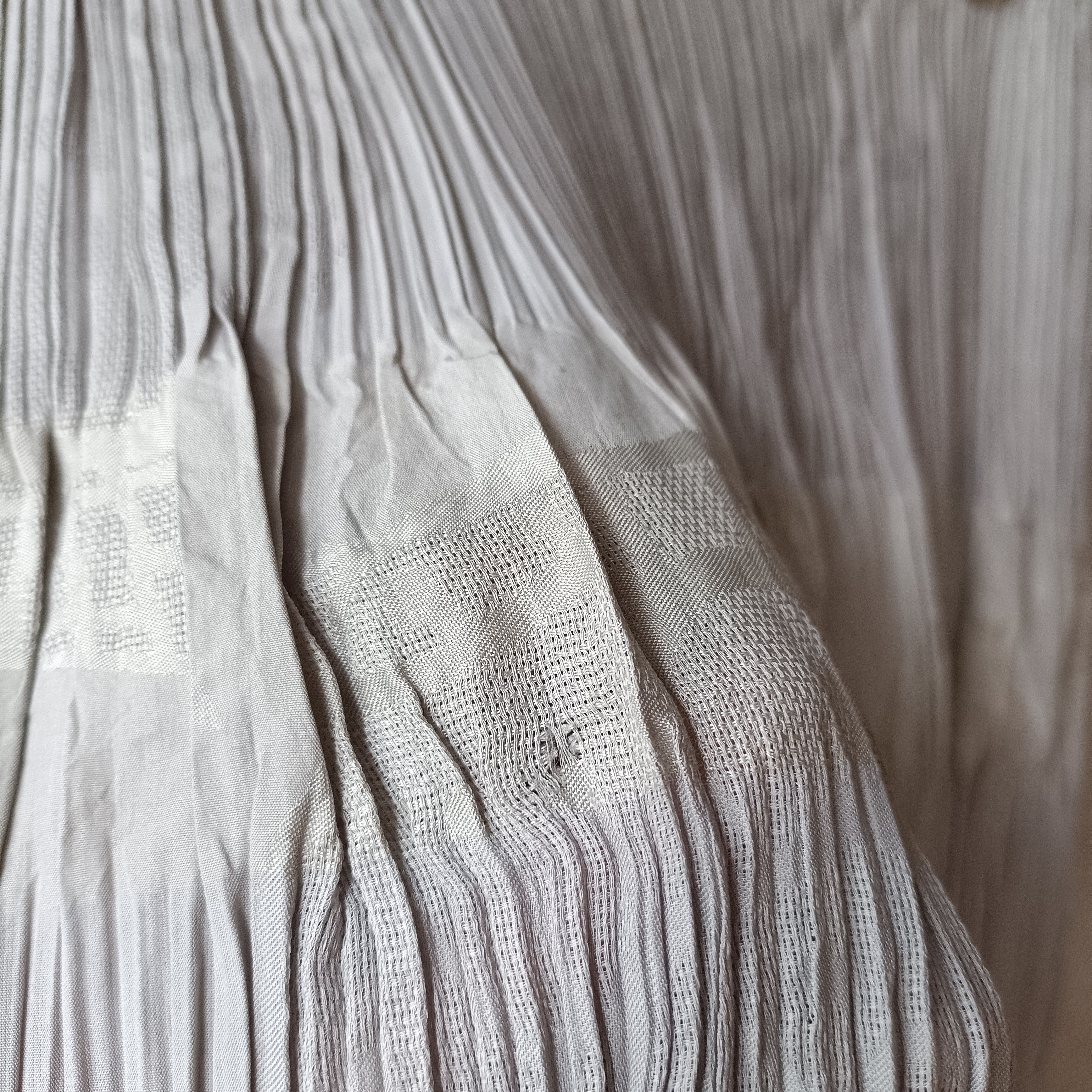 Issey Miyake Issey Miyake Fete Skirt Pleated Flower Patern Size 30" / US 8 / IT 44 - 9 Thumbnail